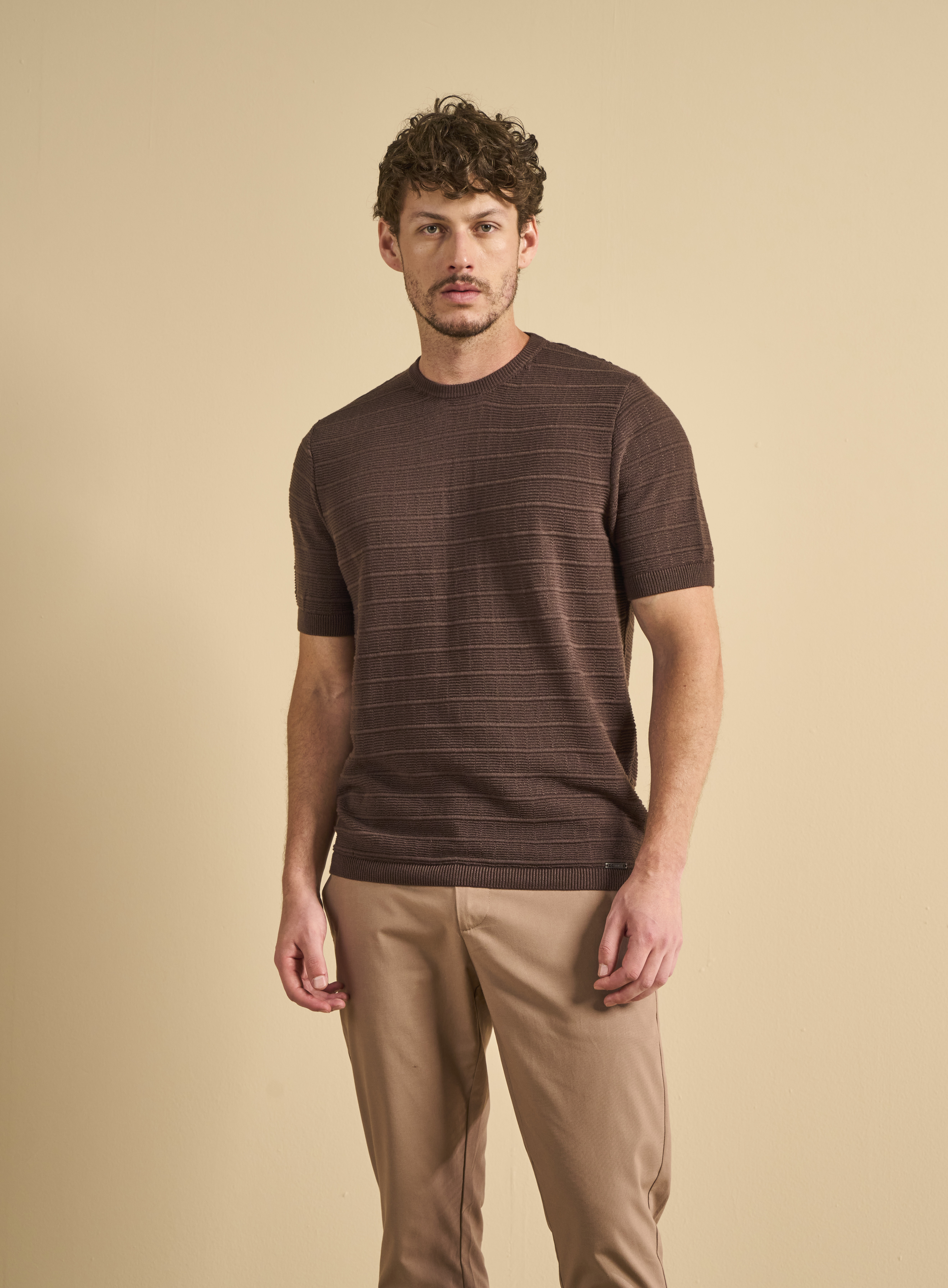 CAMISETA TRICÔ G MARROM NOBUCK