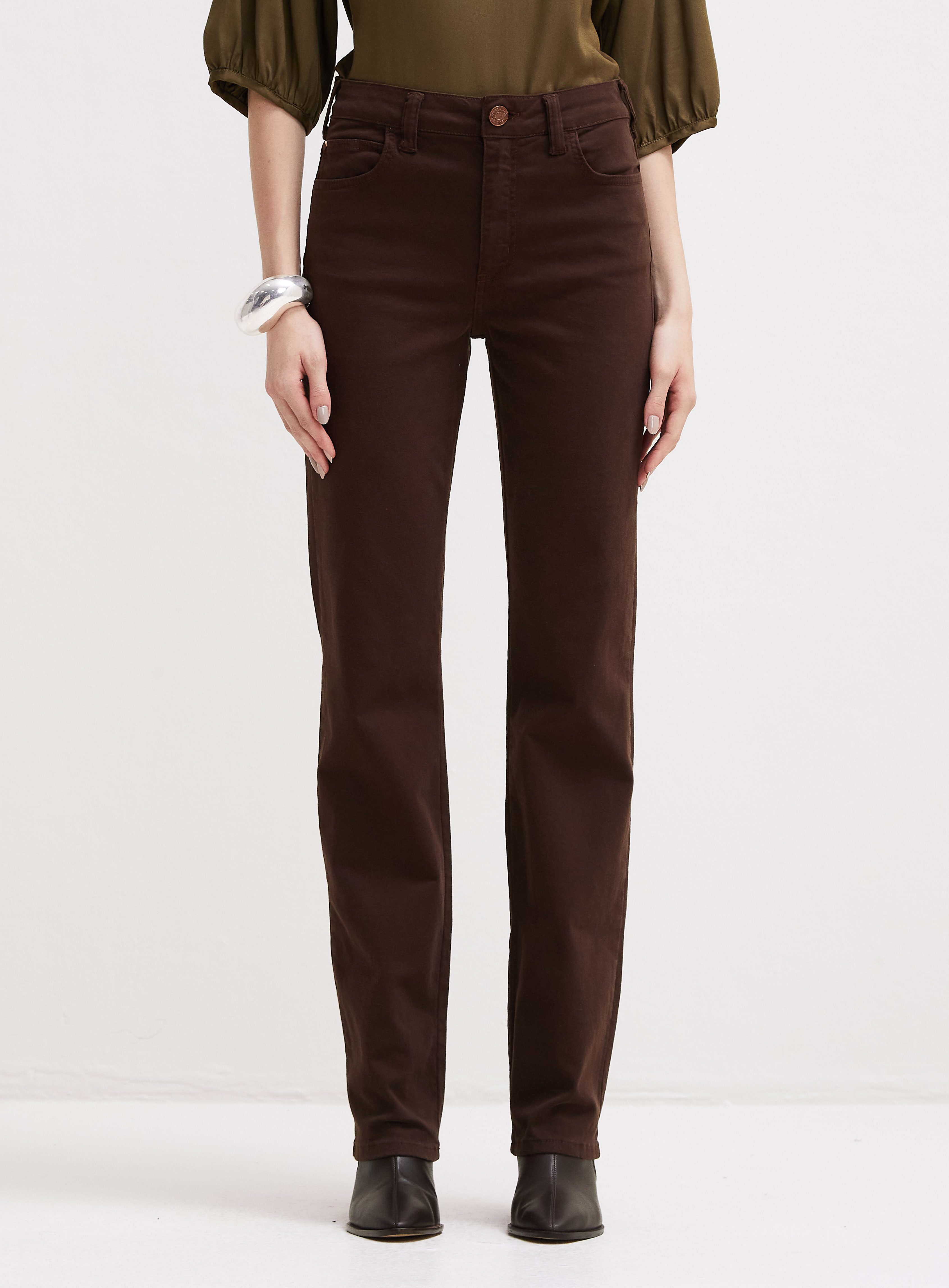 CALÇA SARJA MARISA 2 SLIM 38 MARROM NOBUCK