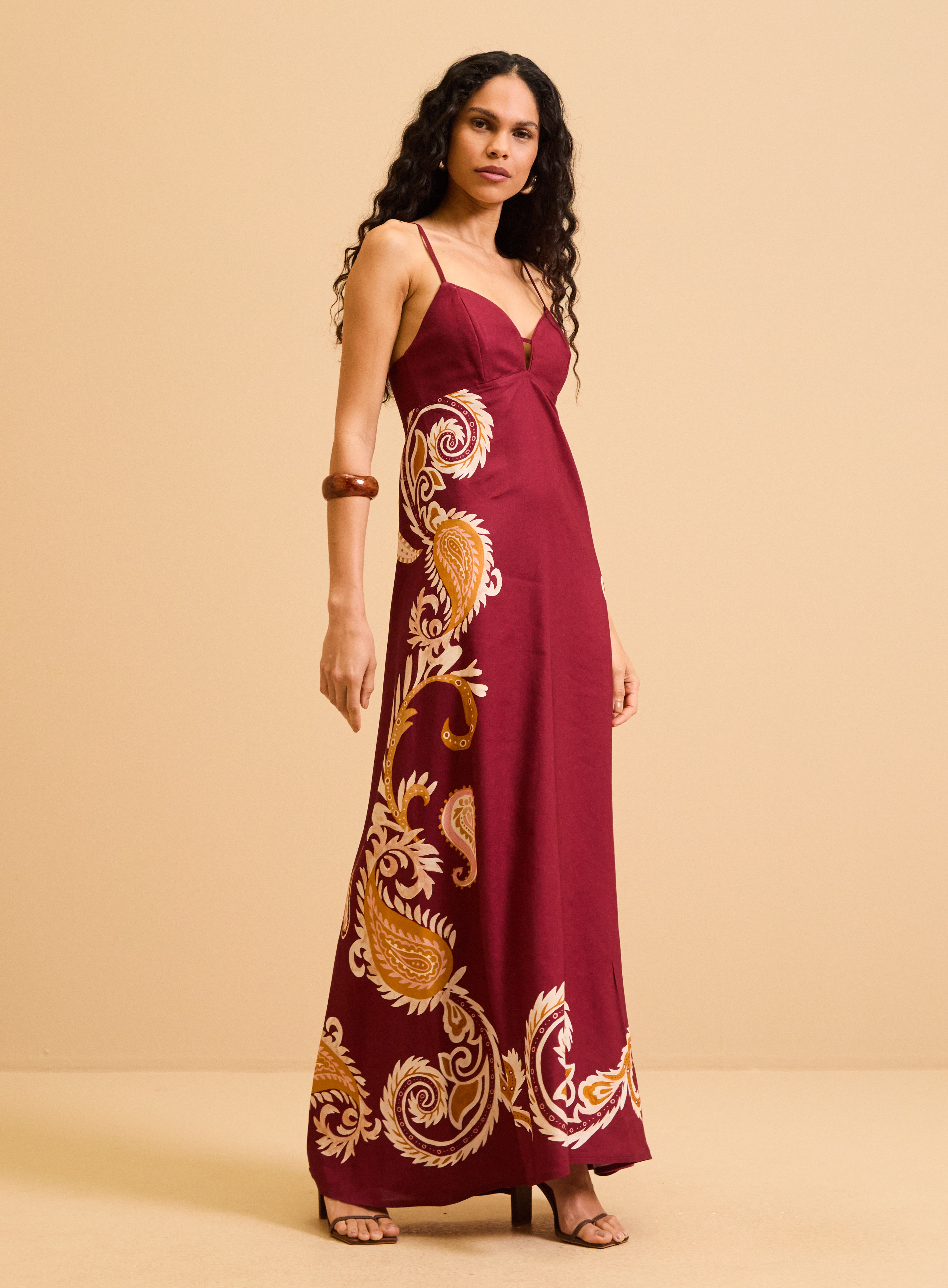 VESTIDO LINHO ESTAMPADO P CURVAS ORNAMEN.