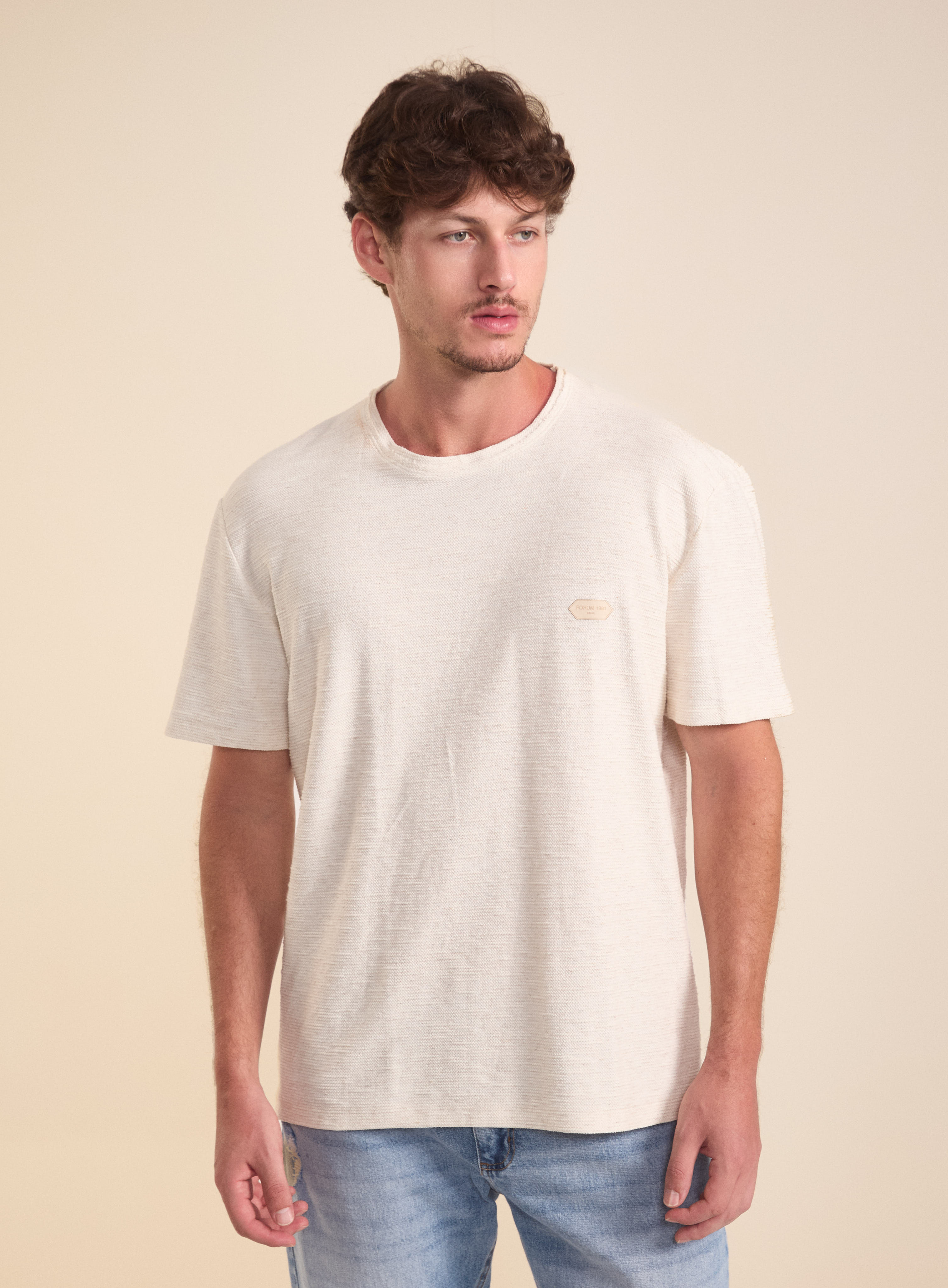 CAMISETA LINHO G OFF/MARROM