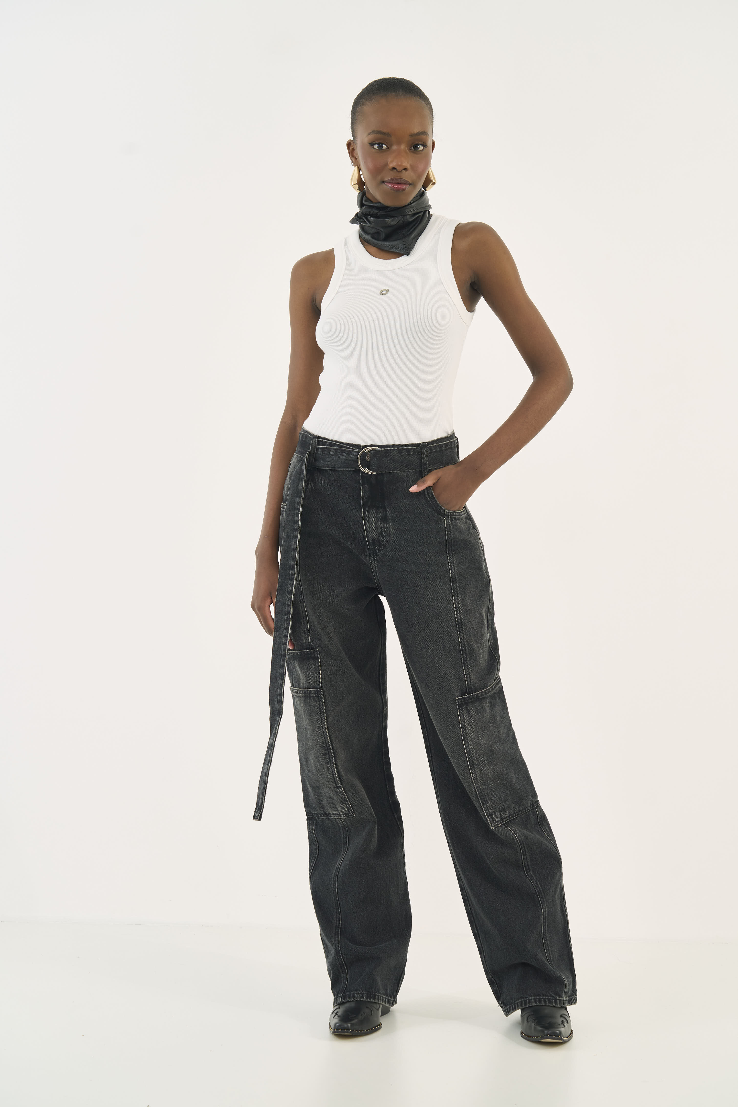 CALÇA JEANS BARCELONA 42 IND.PRETO