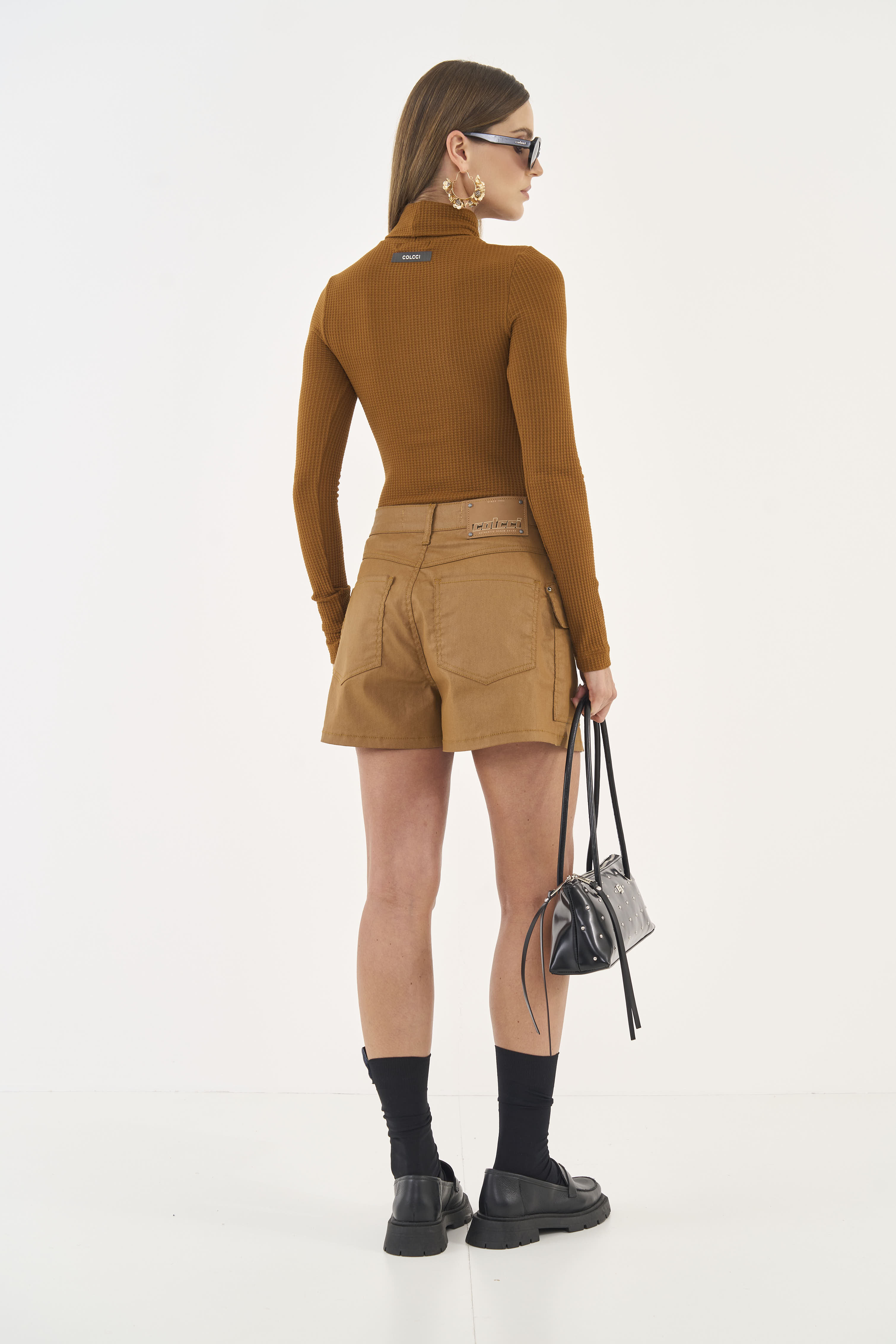 SHORT SAIA SARJA RESINADA 42 MARROM DROME