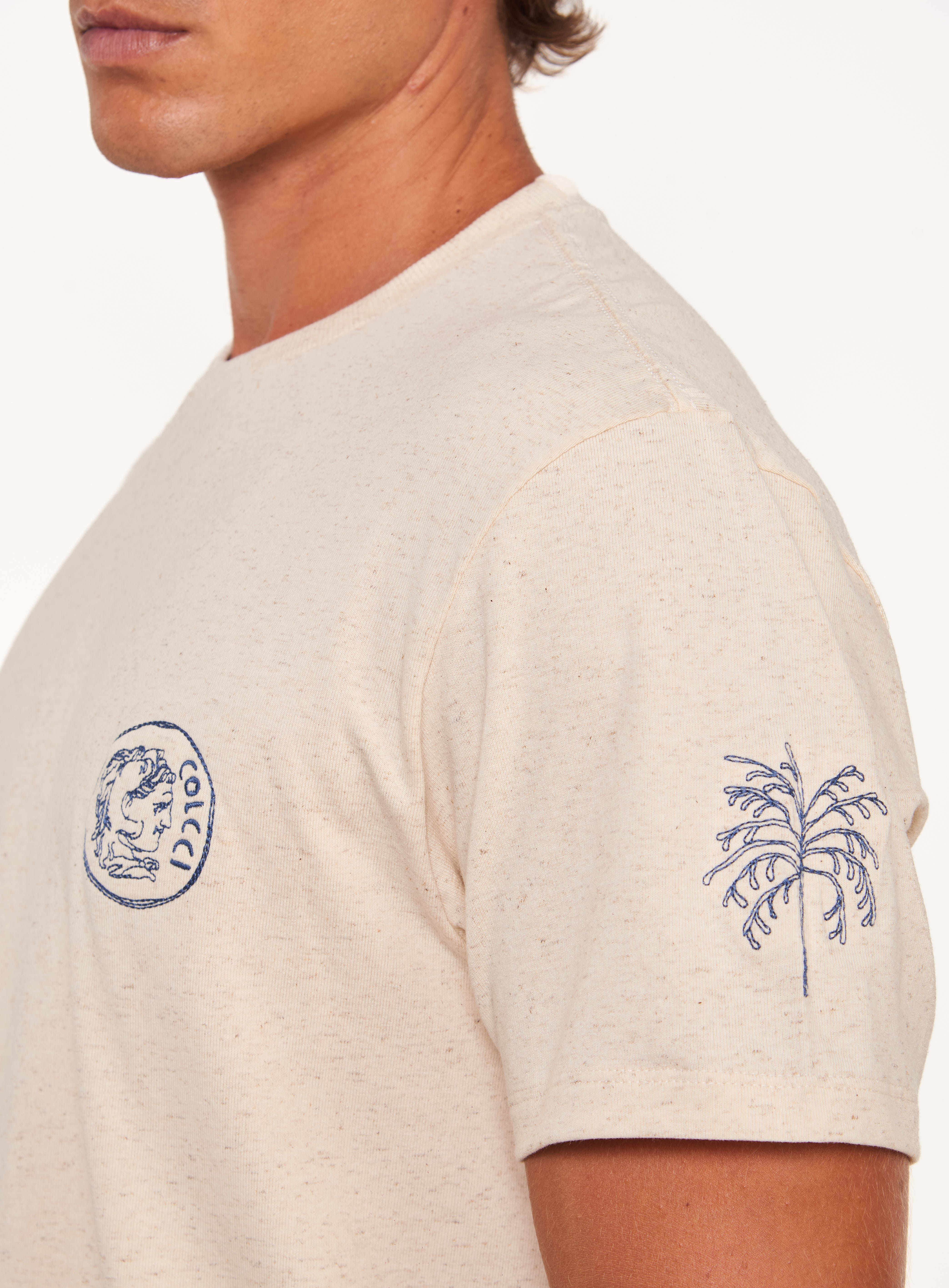 CAMISETA LINHO BORDADA G BEGE/PRETO