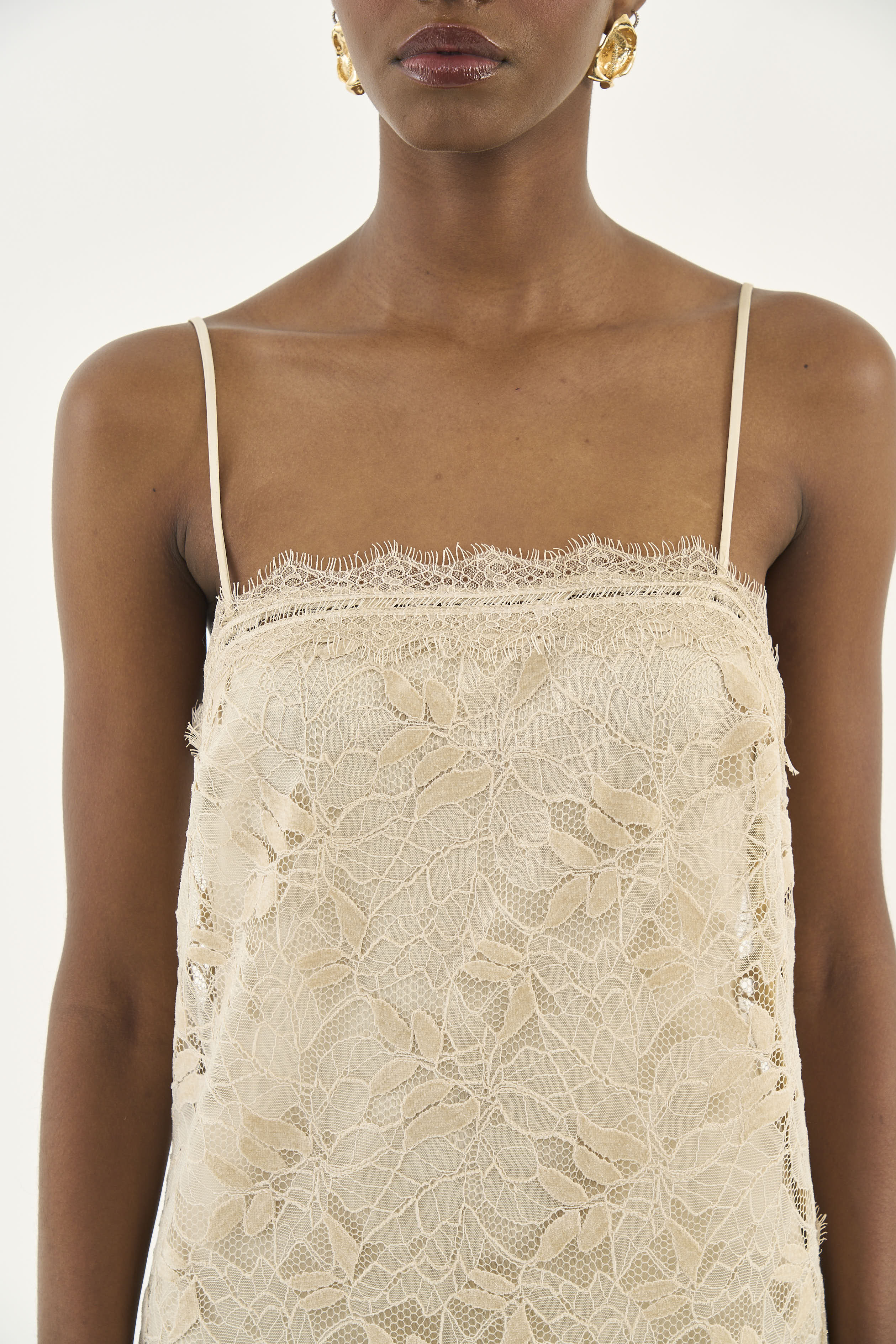 VESTIDO RENDA M BEGE TAUPE