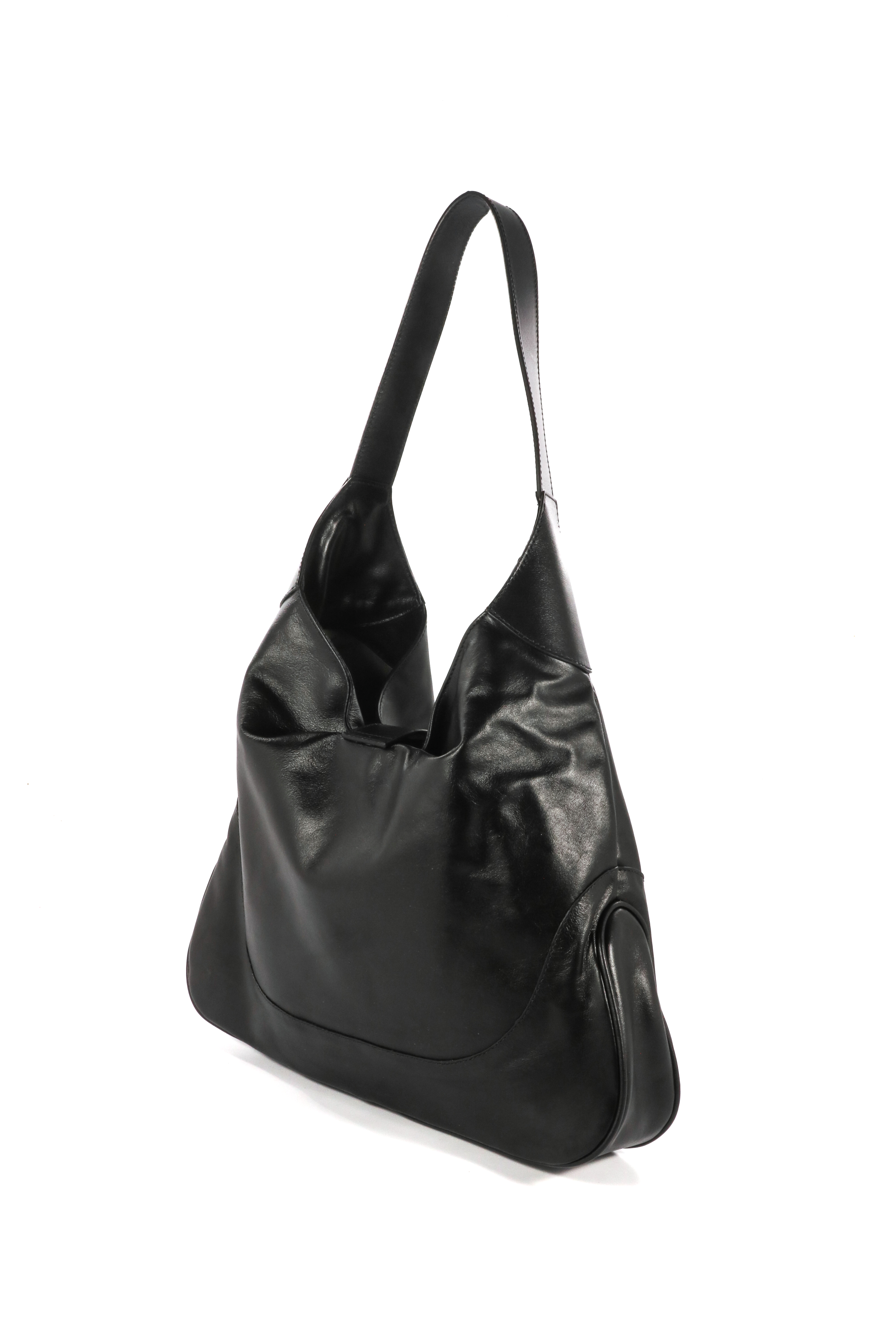 BOLSA COLCCI HOBO GRANDE FEMININA U BORDO BLOODSTO