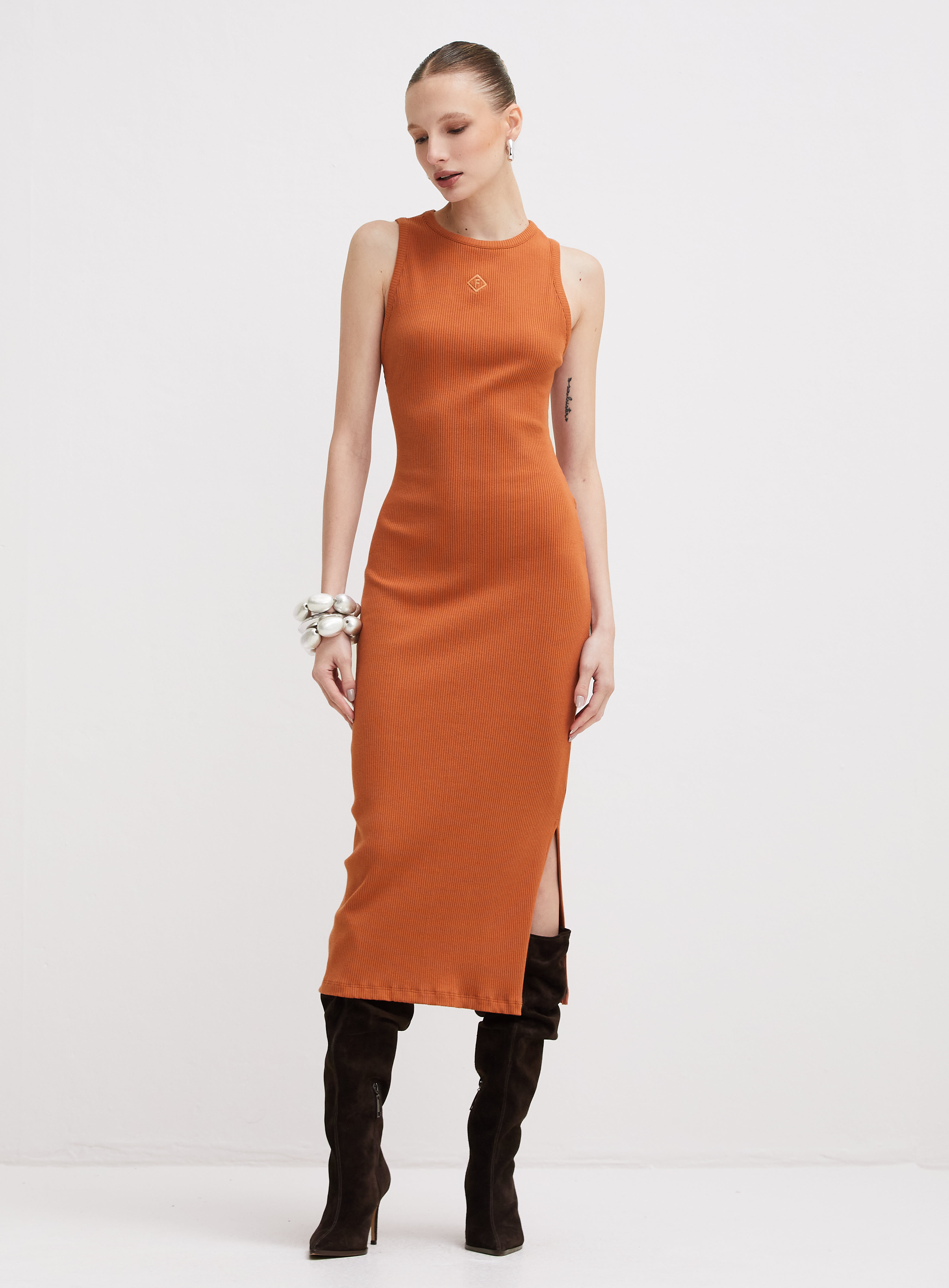 VESTIDO CANELADO G BEGE CAMILO