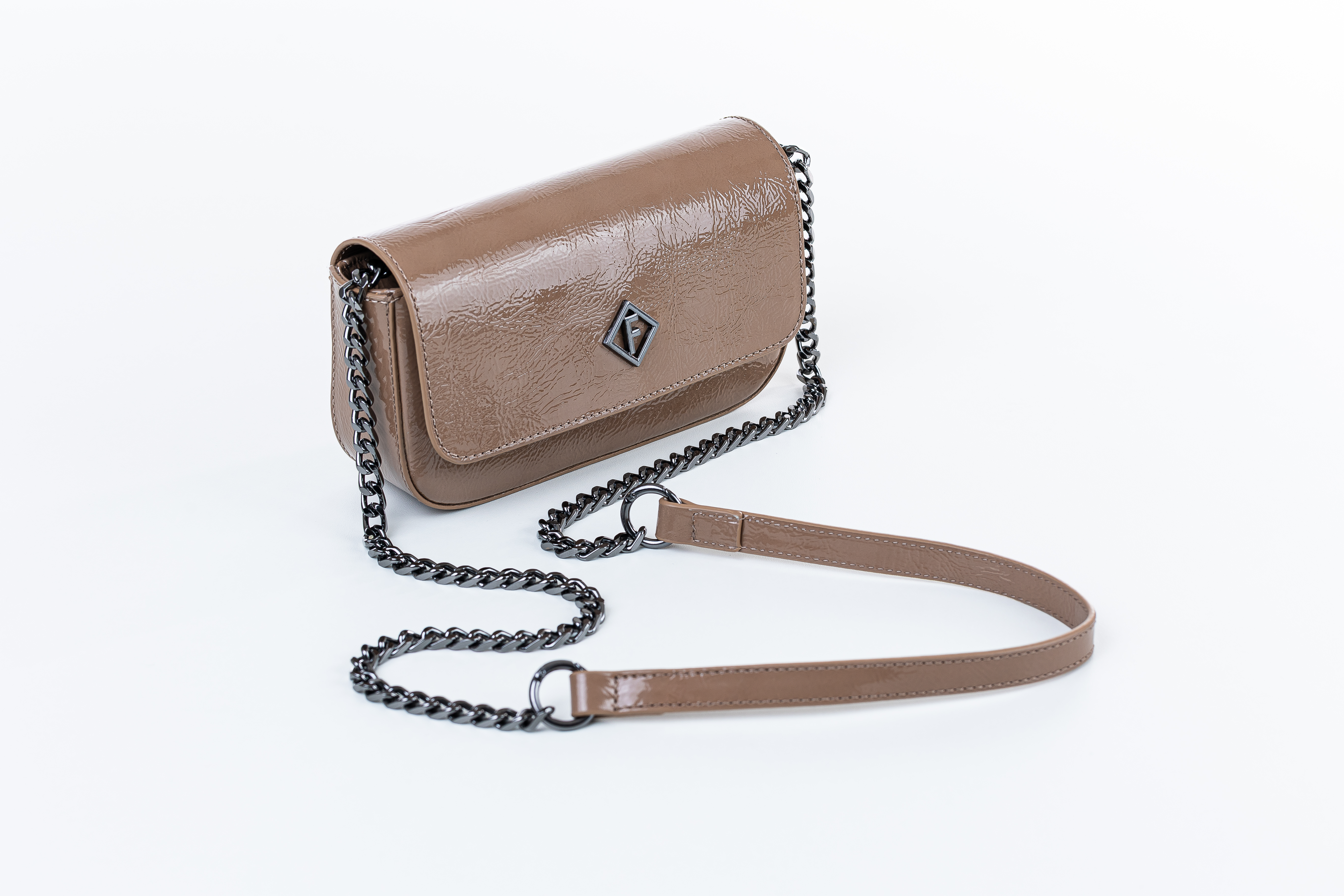 BOLSA COLCCI CROSSBODY AYLA VERNIZ U MARROM TIMUR
