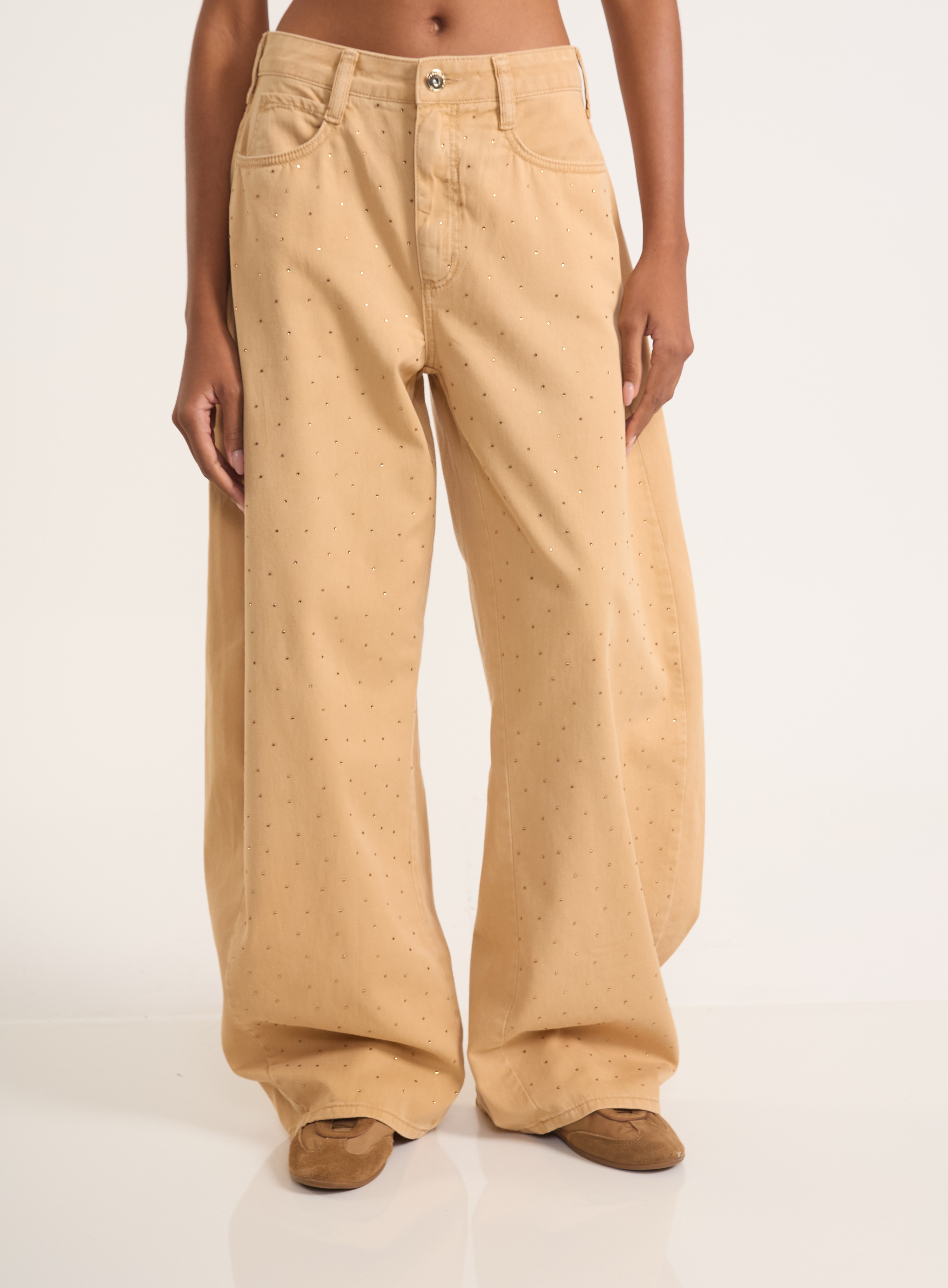 CALÇA SARJA DUBLIN COM APLICAÇÃO 40 BEGE FLAVO