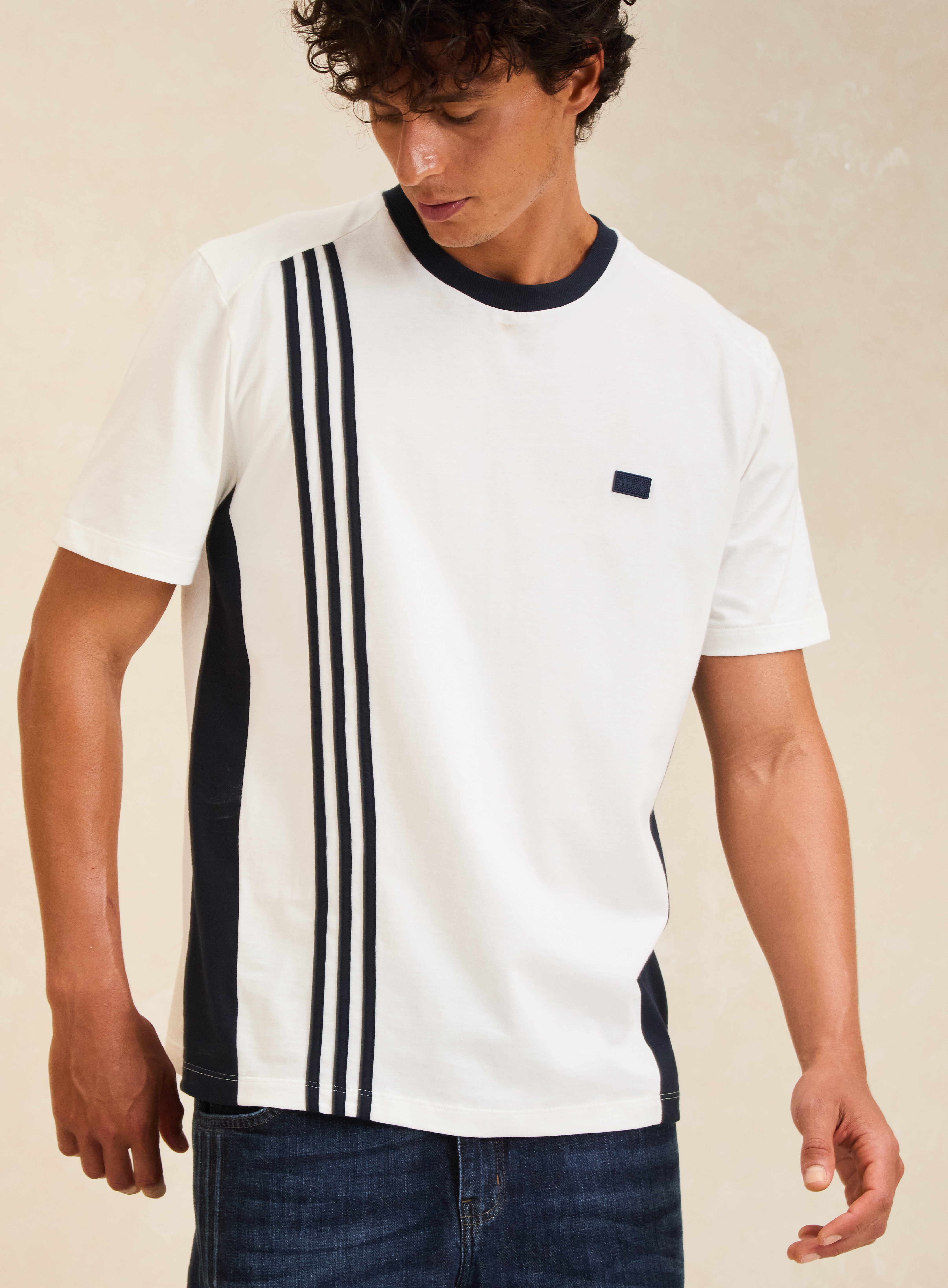 CAMISETA ADIDAS FORUM GG OFF SHELL