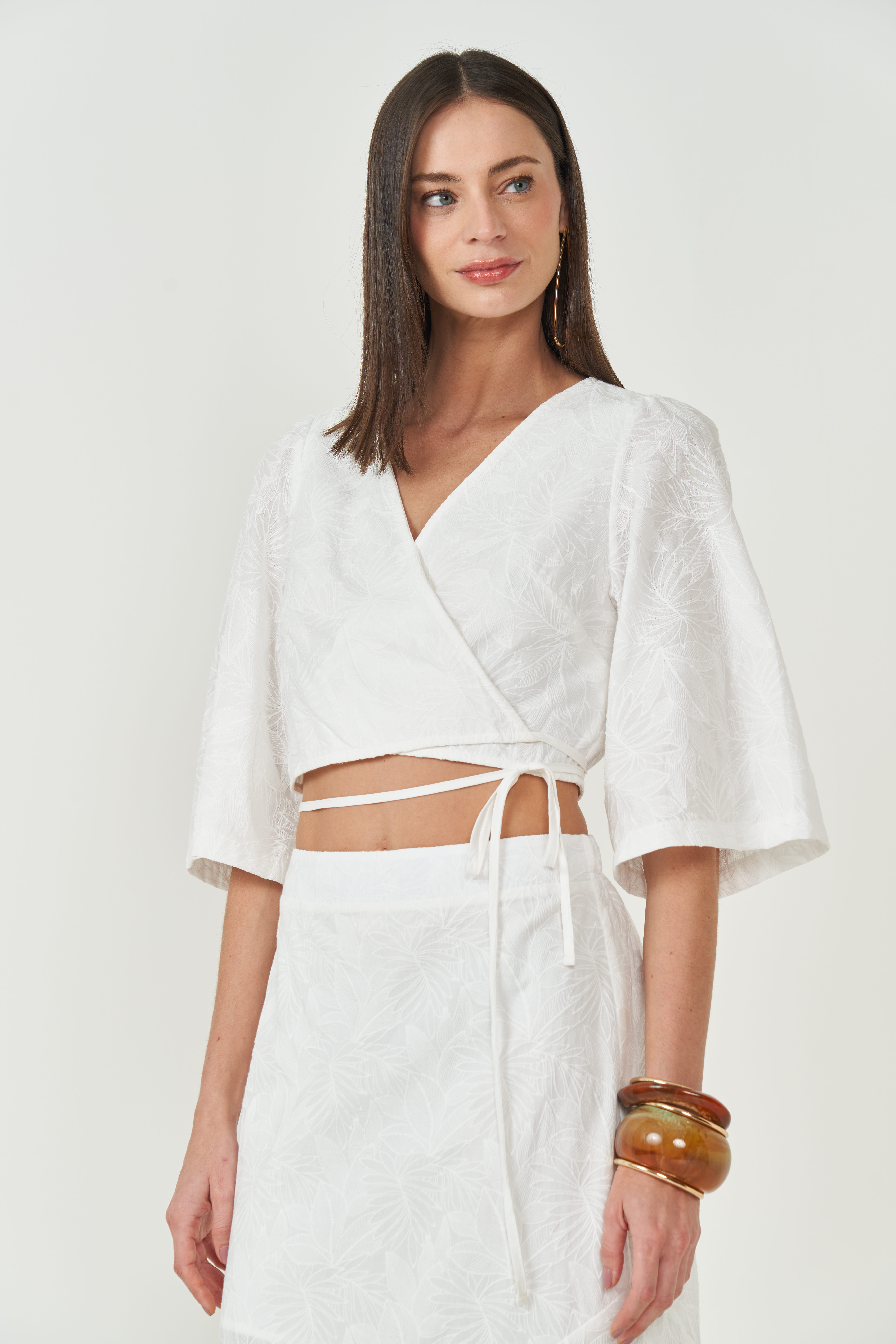BLUSA BORDADA G OFF SHELL