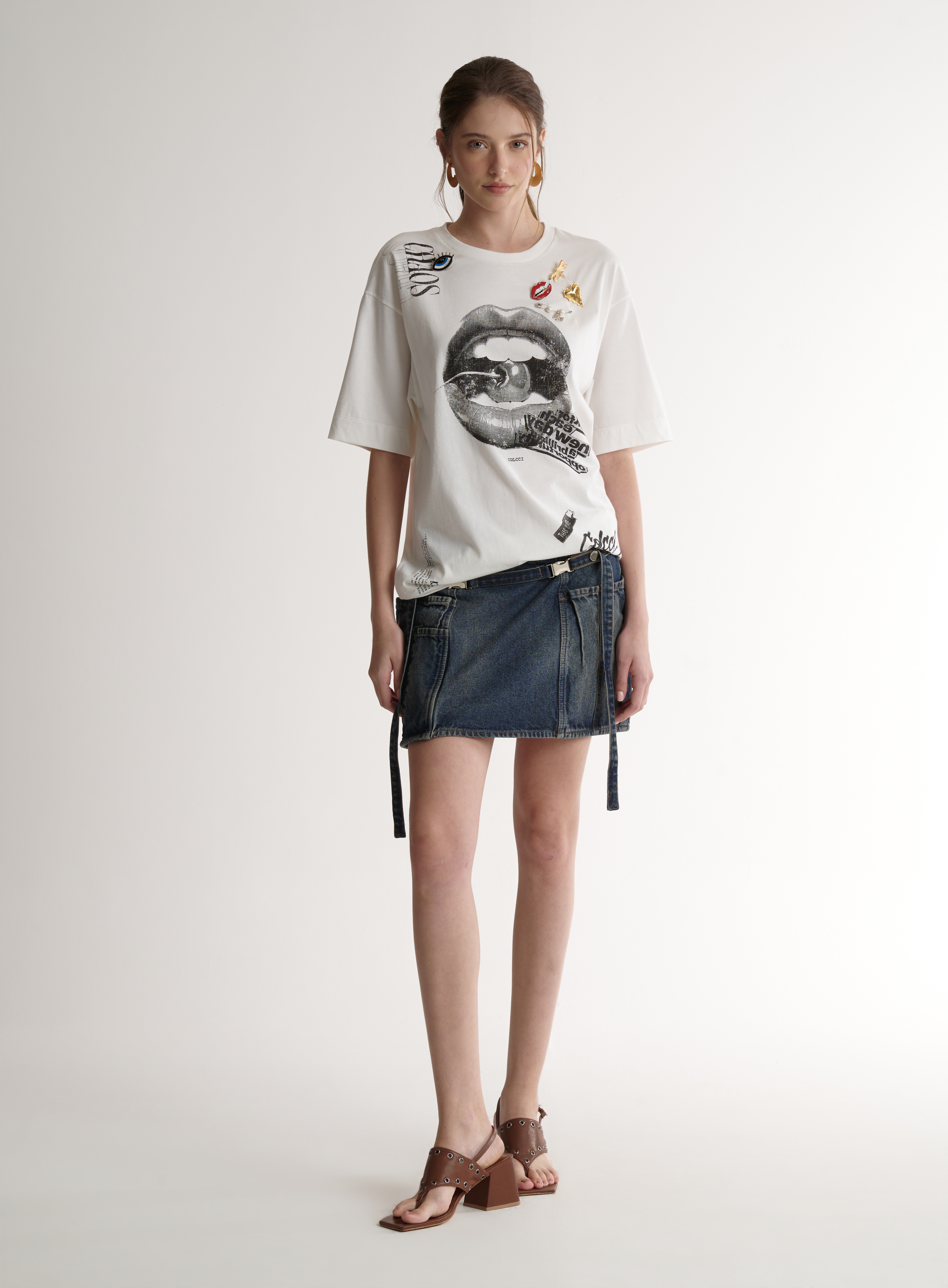 CAMISETA COM METAIS G PRETO