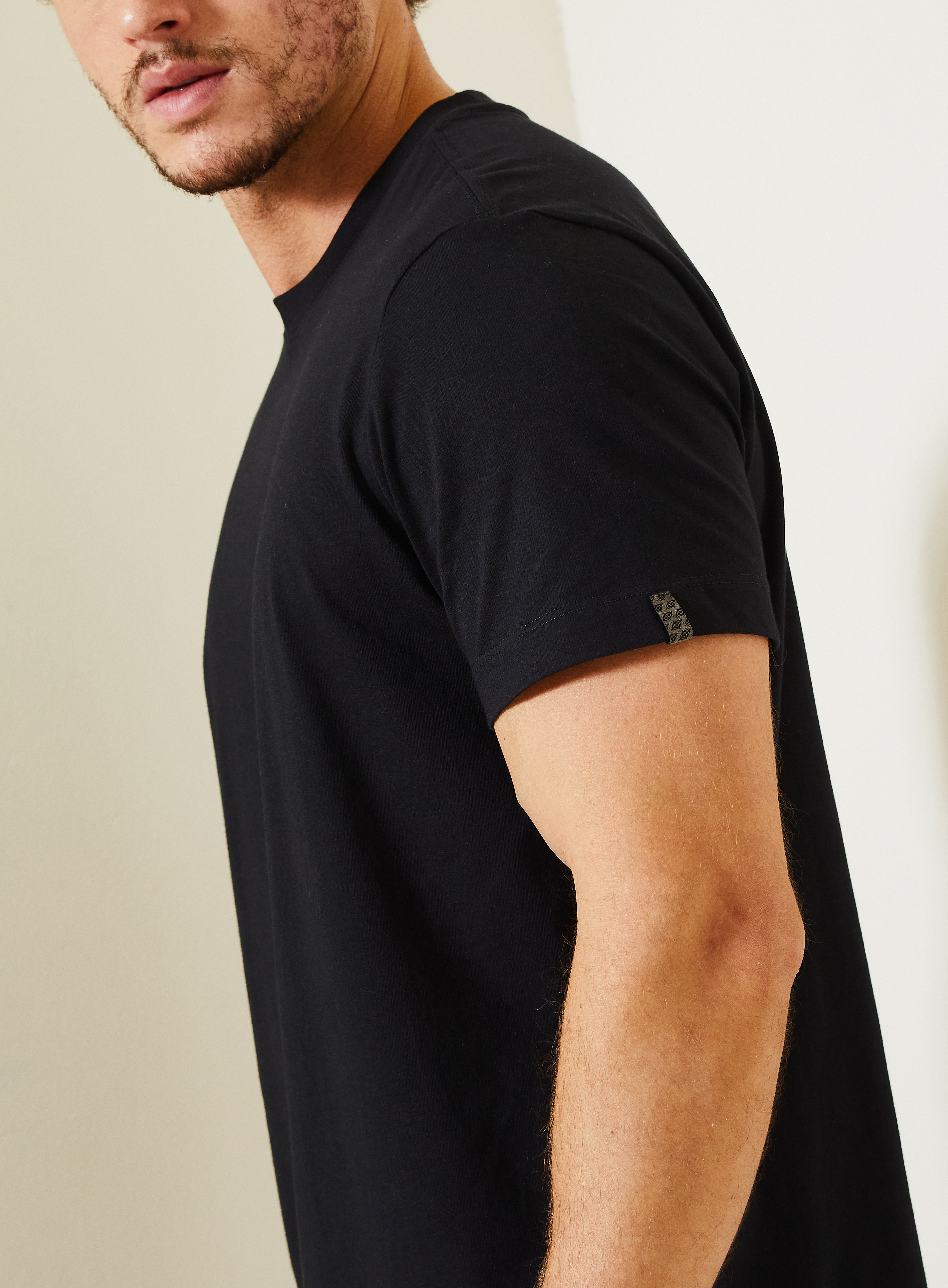 CAMISETA TRITON M PRETO