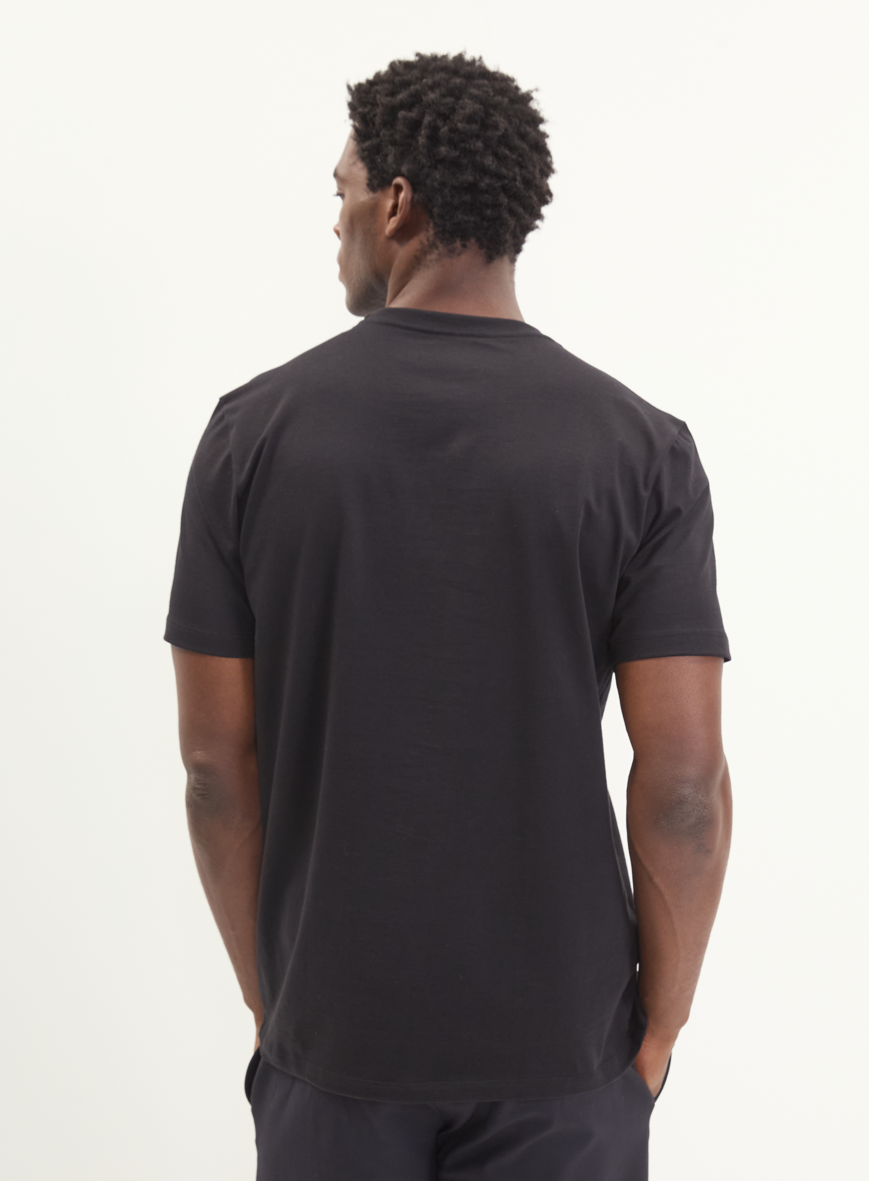 CAMISETA COLCCI G PRETO