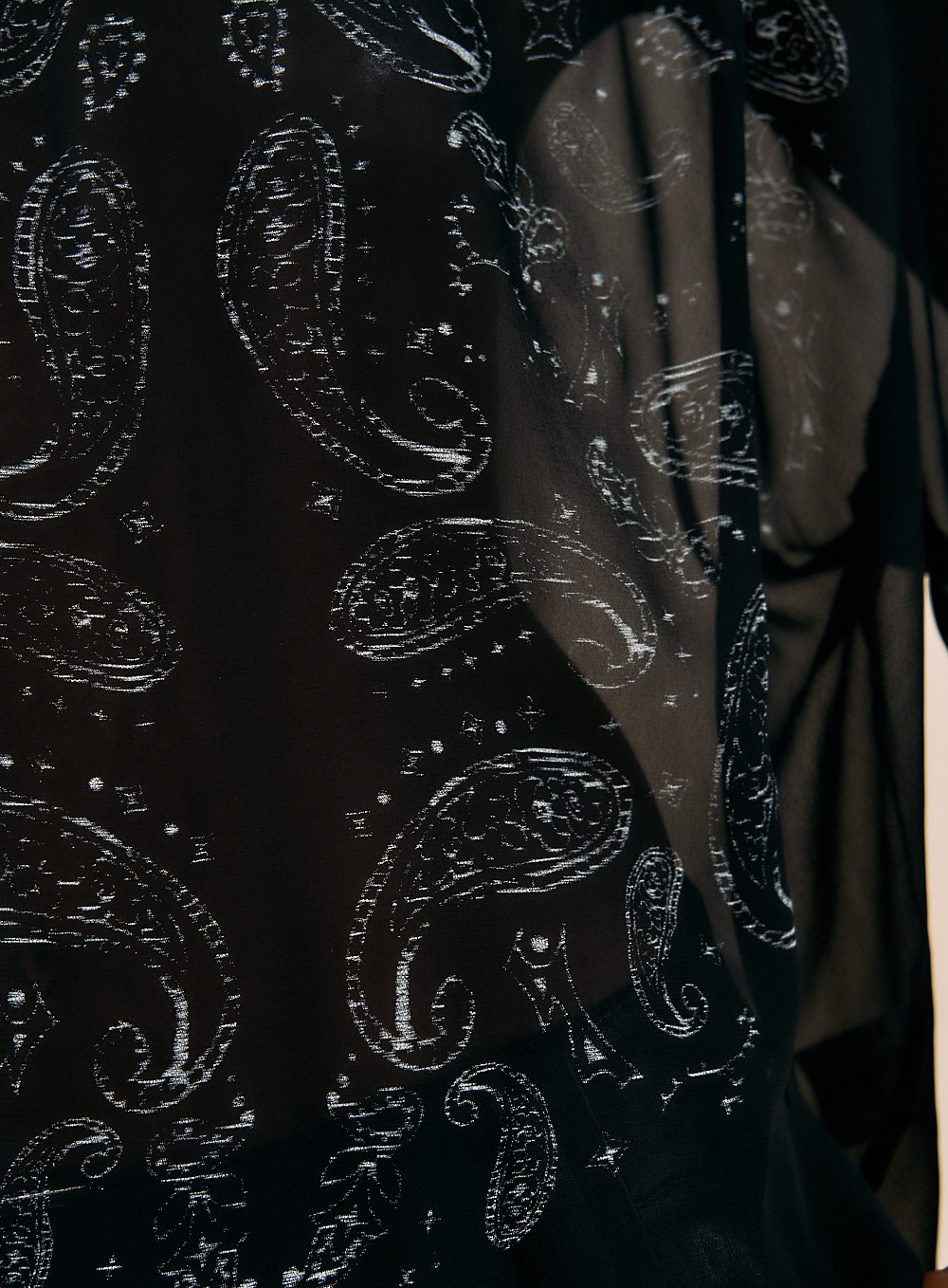 CAMISETA ESTAMPADA GG BORDO MISTERY