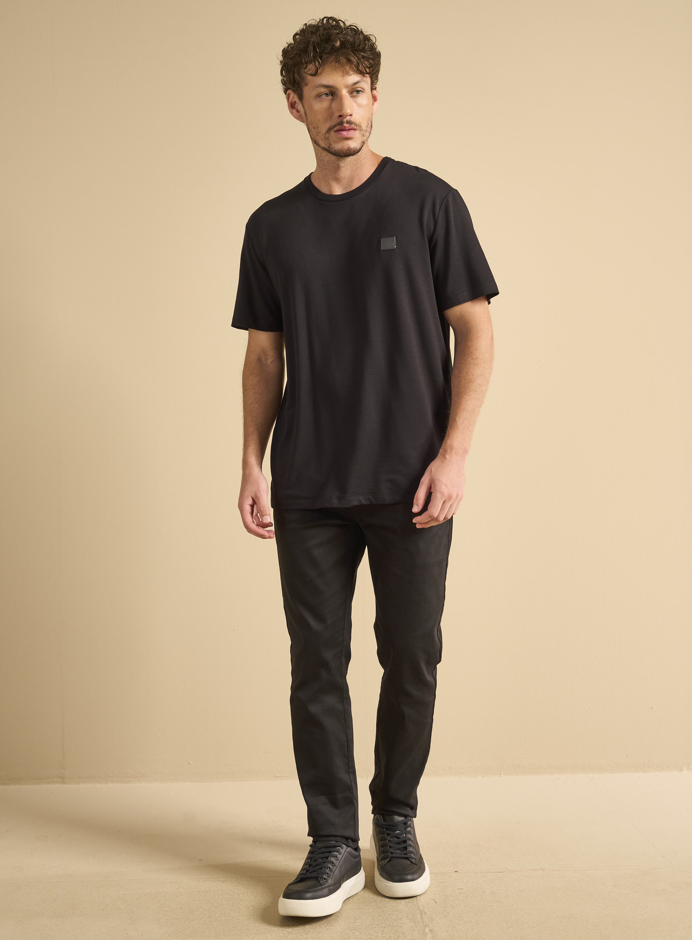 CAMISETA FORUM M PRETO