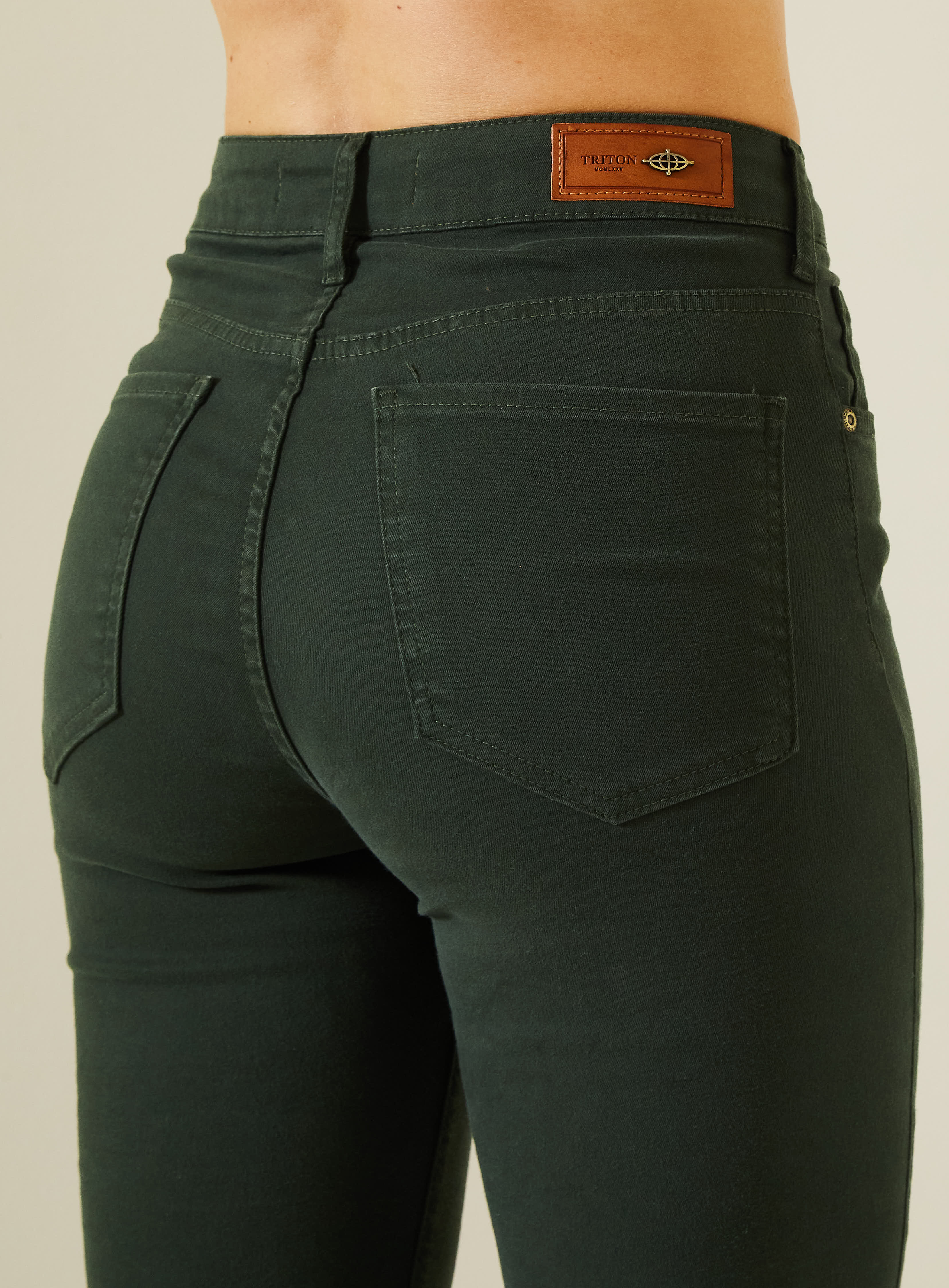 CALÇA SARJA GISELE 38 VERDE JAMAICA