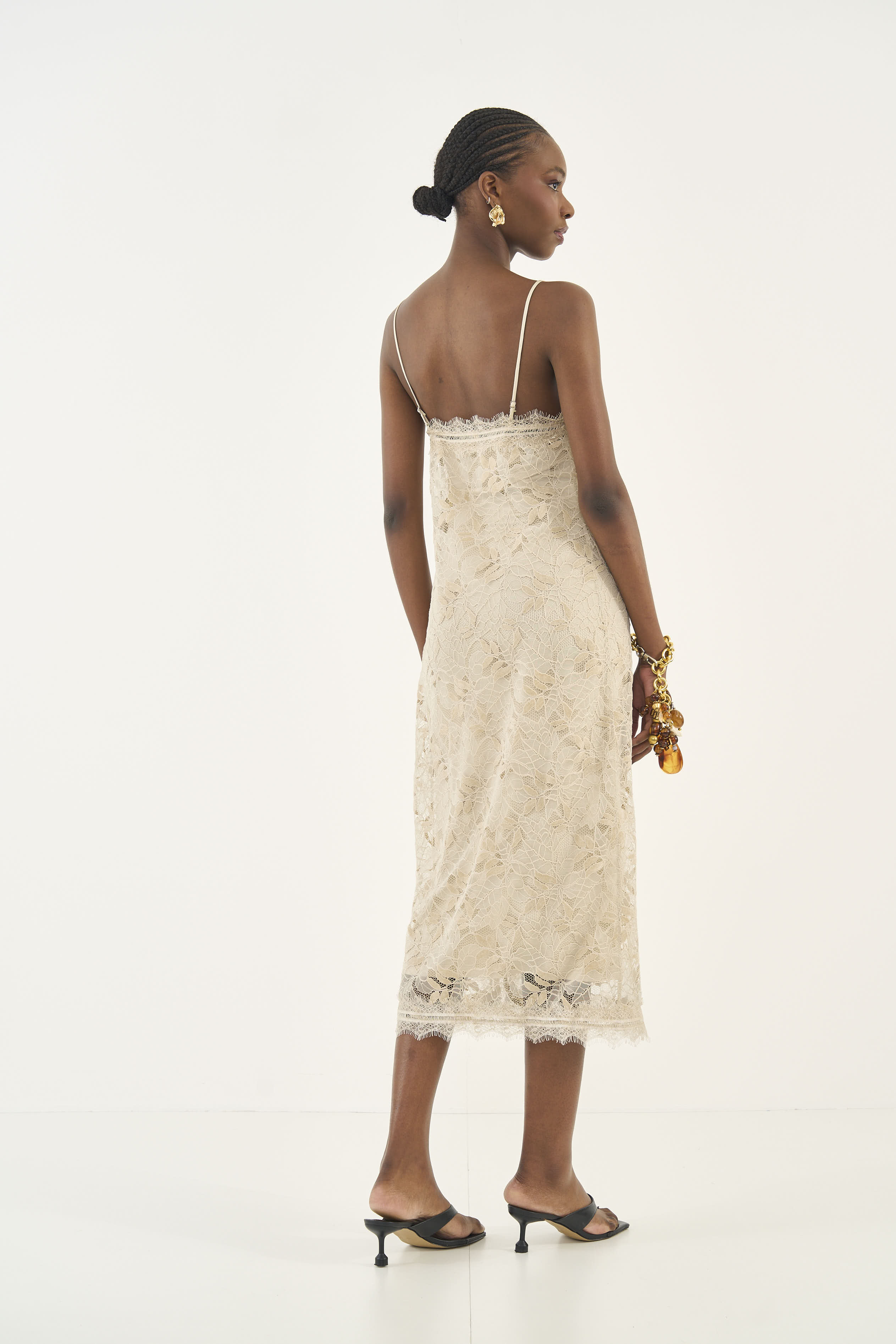 VESTIDO RENDA M BEGE TAUPE