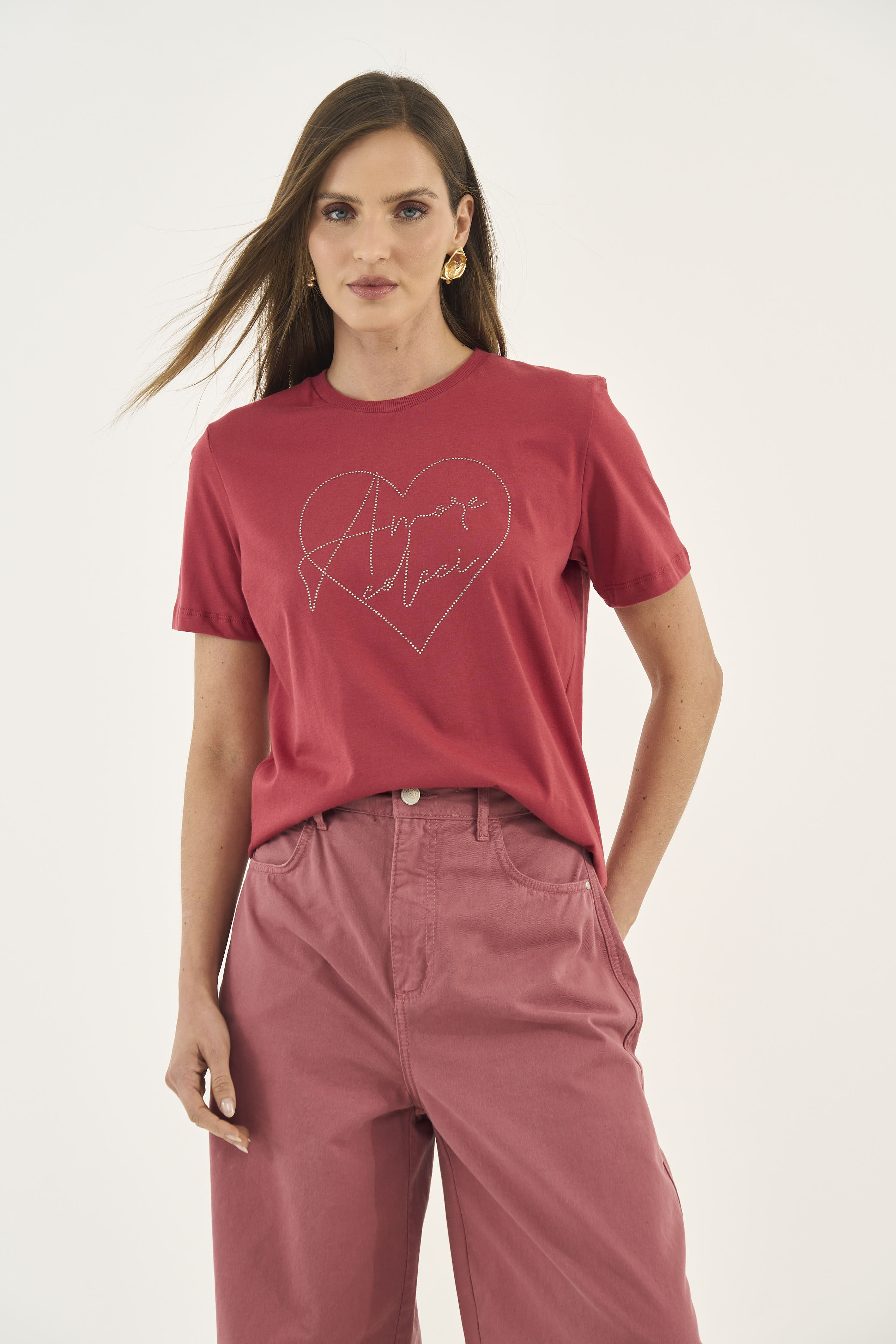 CAMISETA COM APLICAÇÃO P PRETO