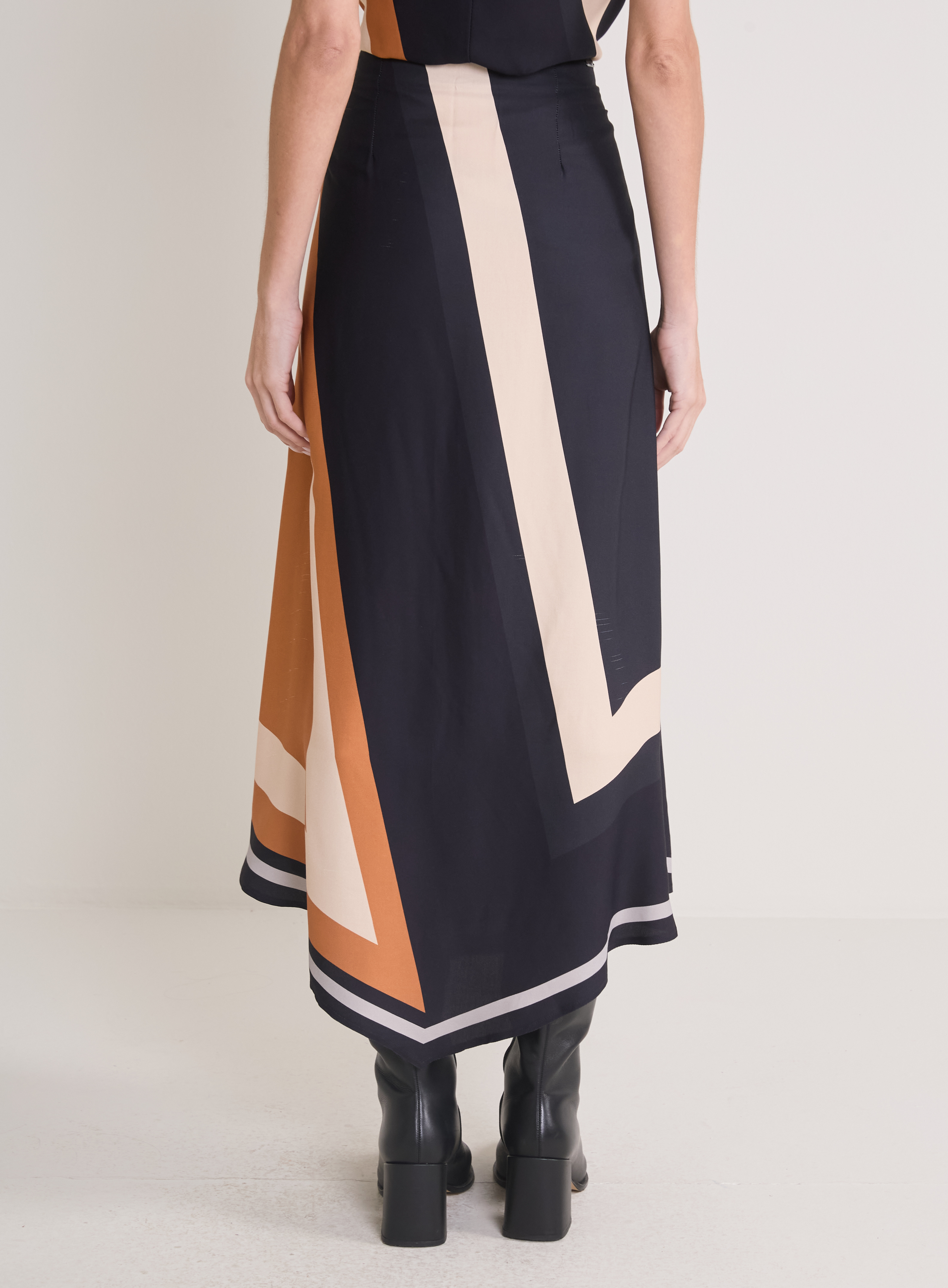 SAIA ESTAMPADA G BAUHAUS