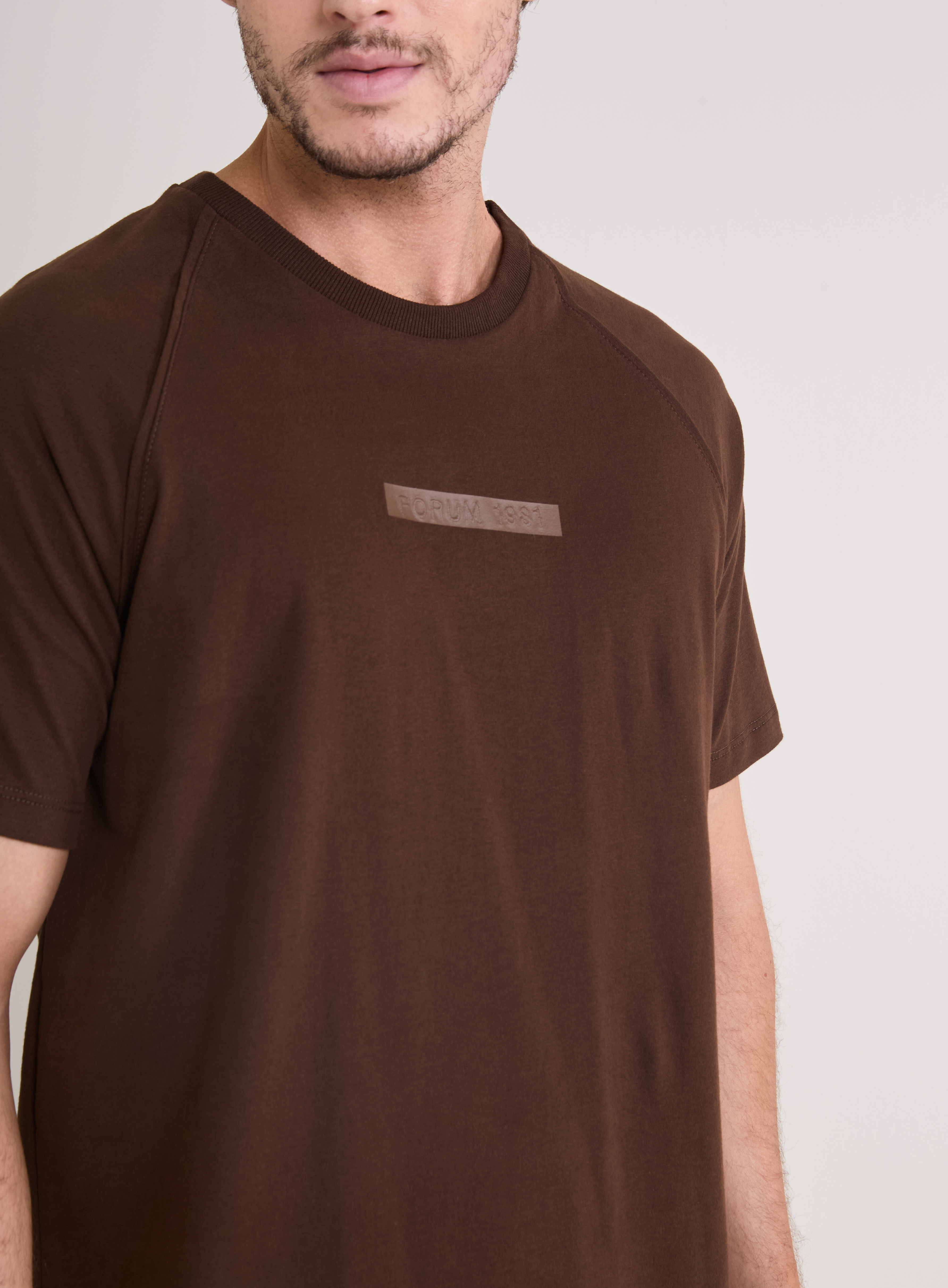 CAMISETA FORUM GG MARROM NOBUCK
