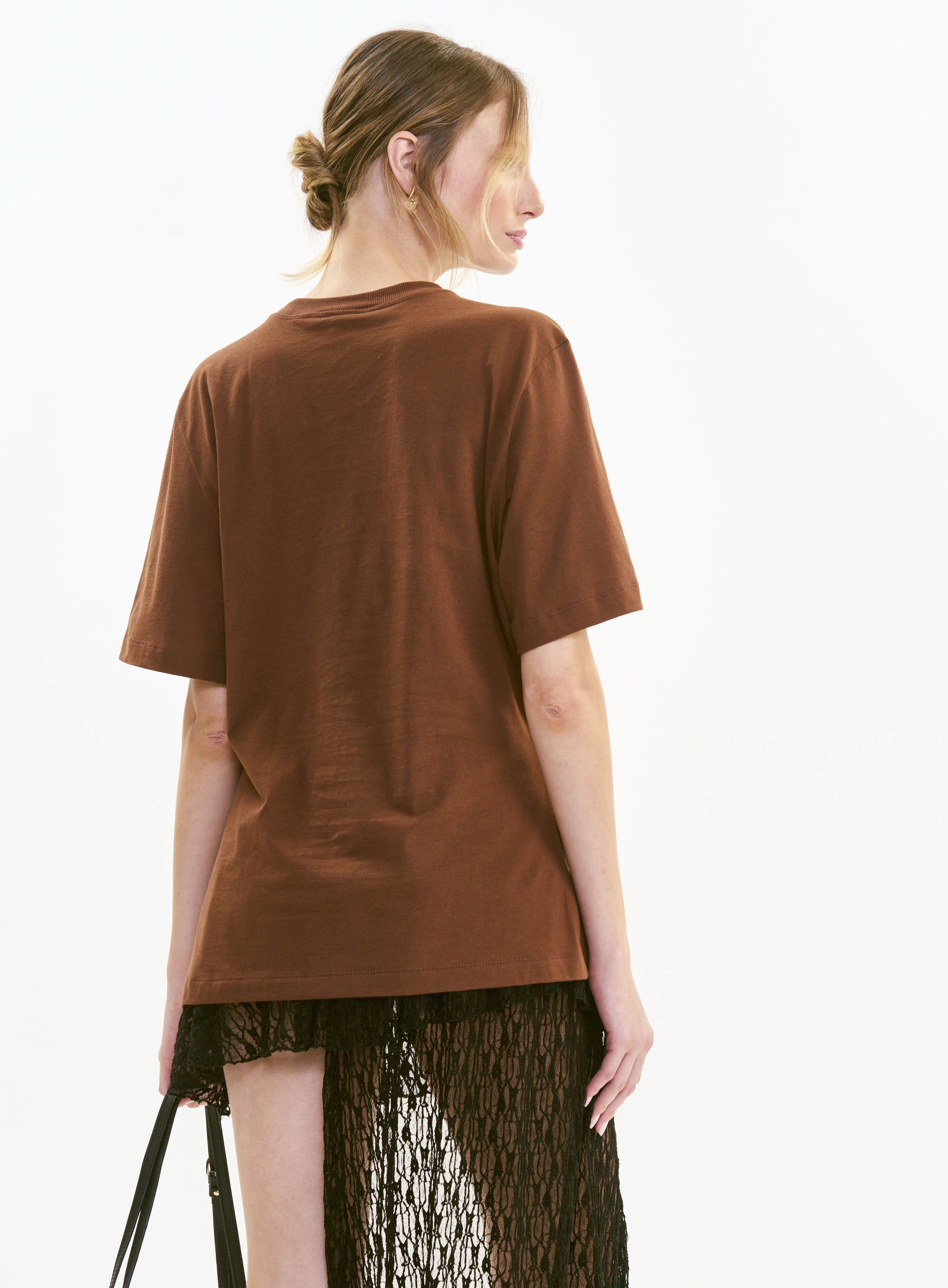 CAMISETA DETALHE METAL G OFF SHELL