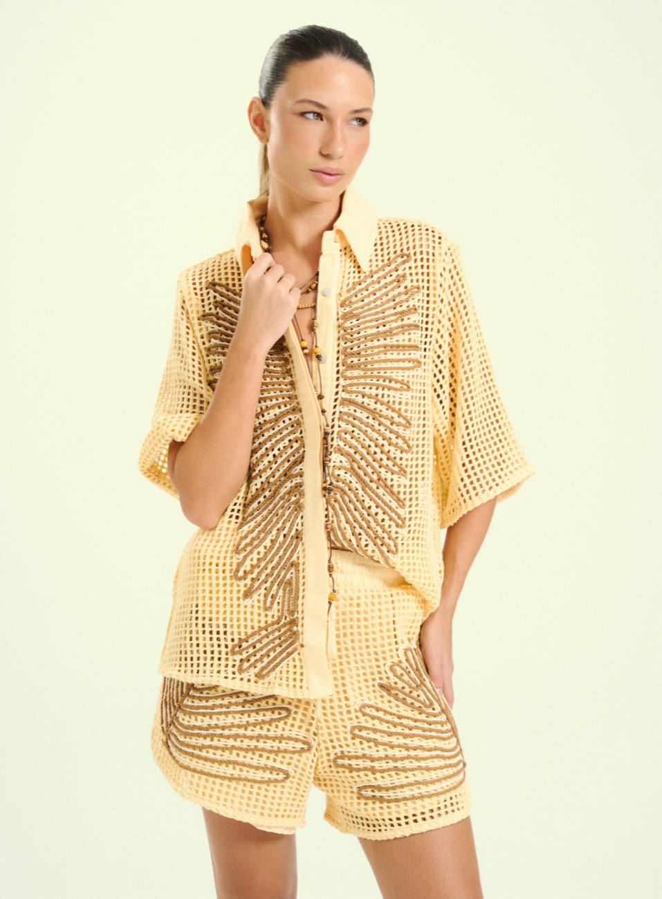 CAMISA DETALHE LINHO BORDADA M AMARELO SUNSHIN