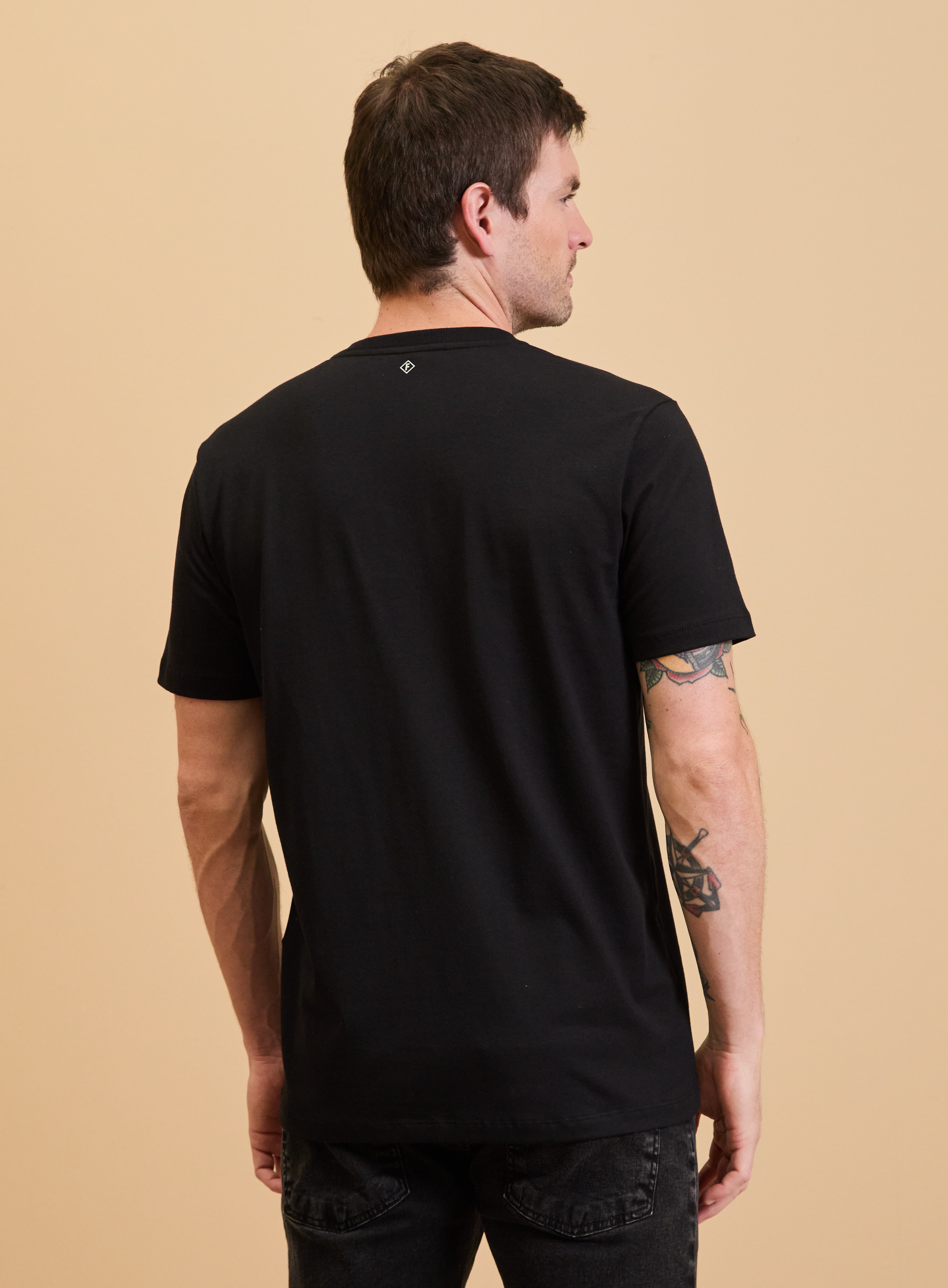 CAMISETA FORUM M PRETO
