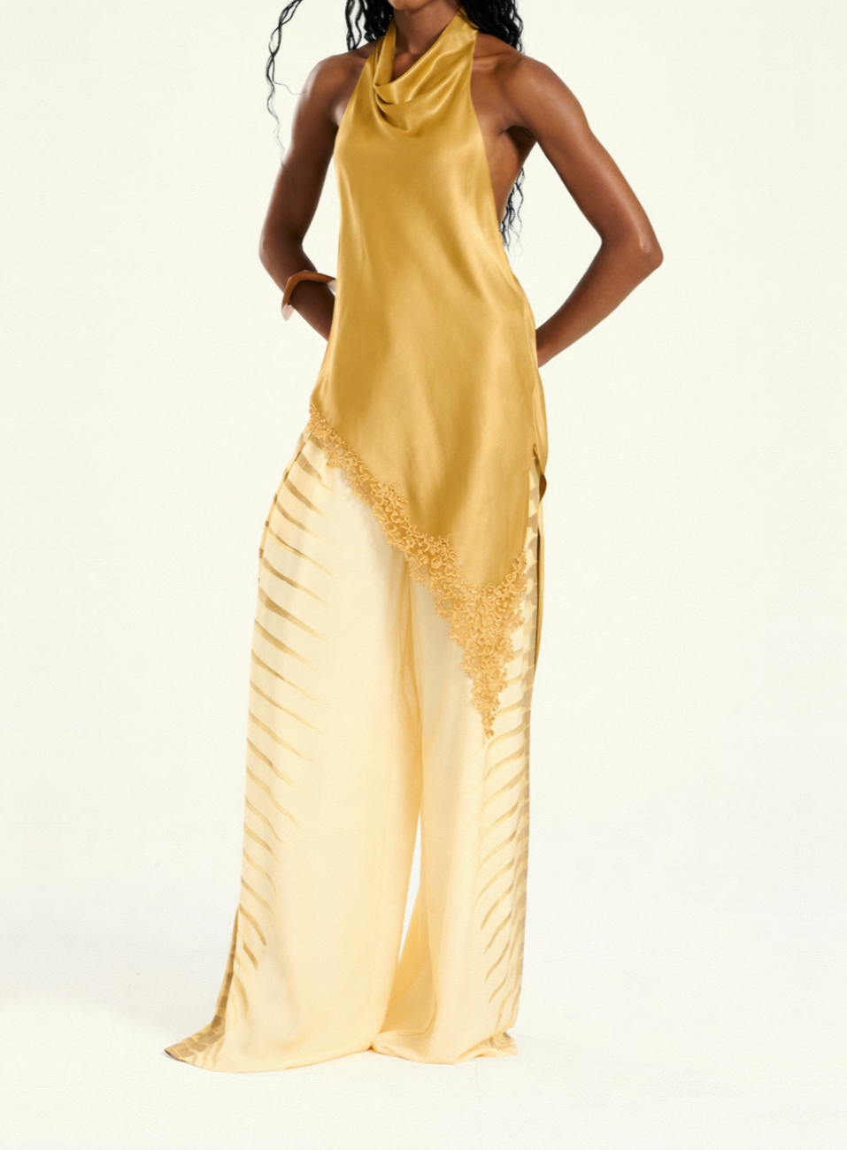 BLUSA OPEN G BEGE GOLDEN WHE