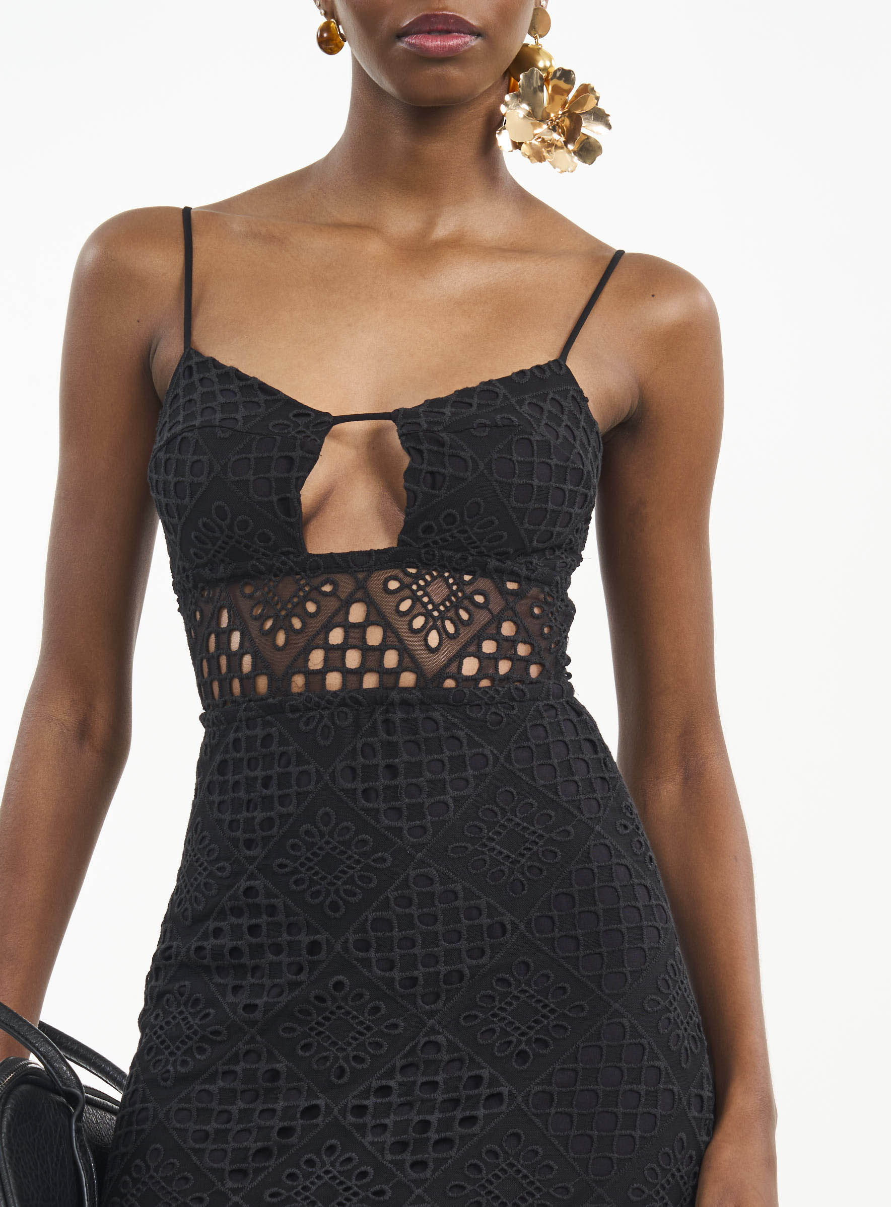 VESTIDO TULE BORDADO P PRETO