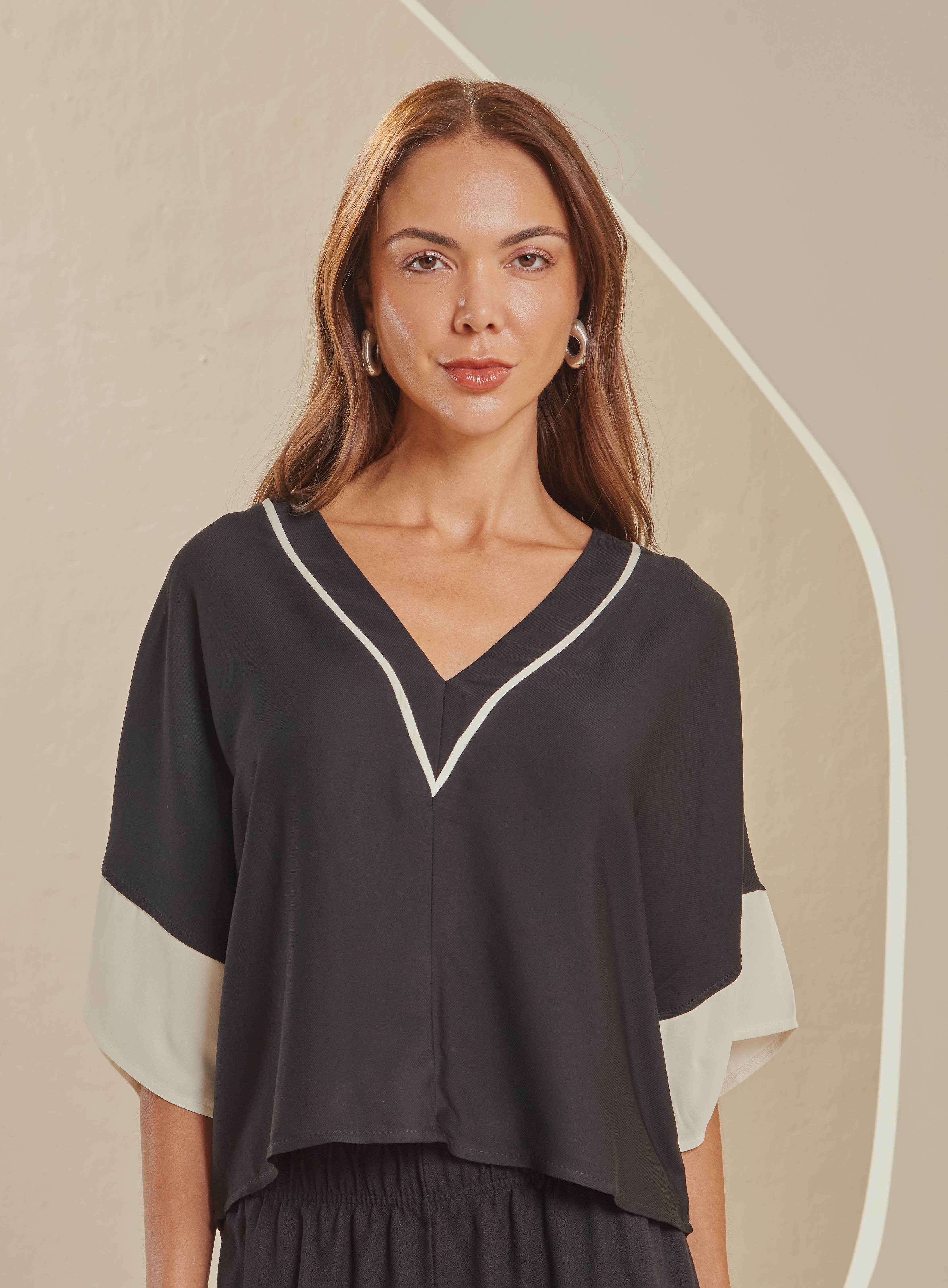 CAMISETA FORUM G PRETO/OFF SHELL