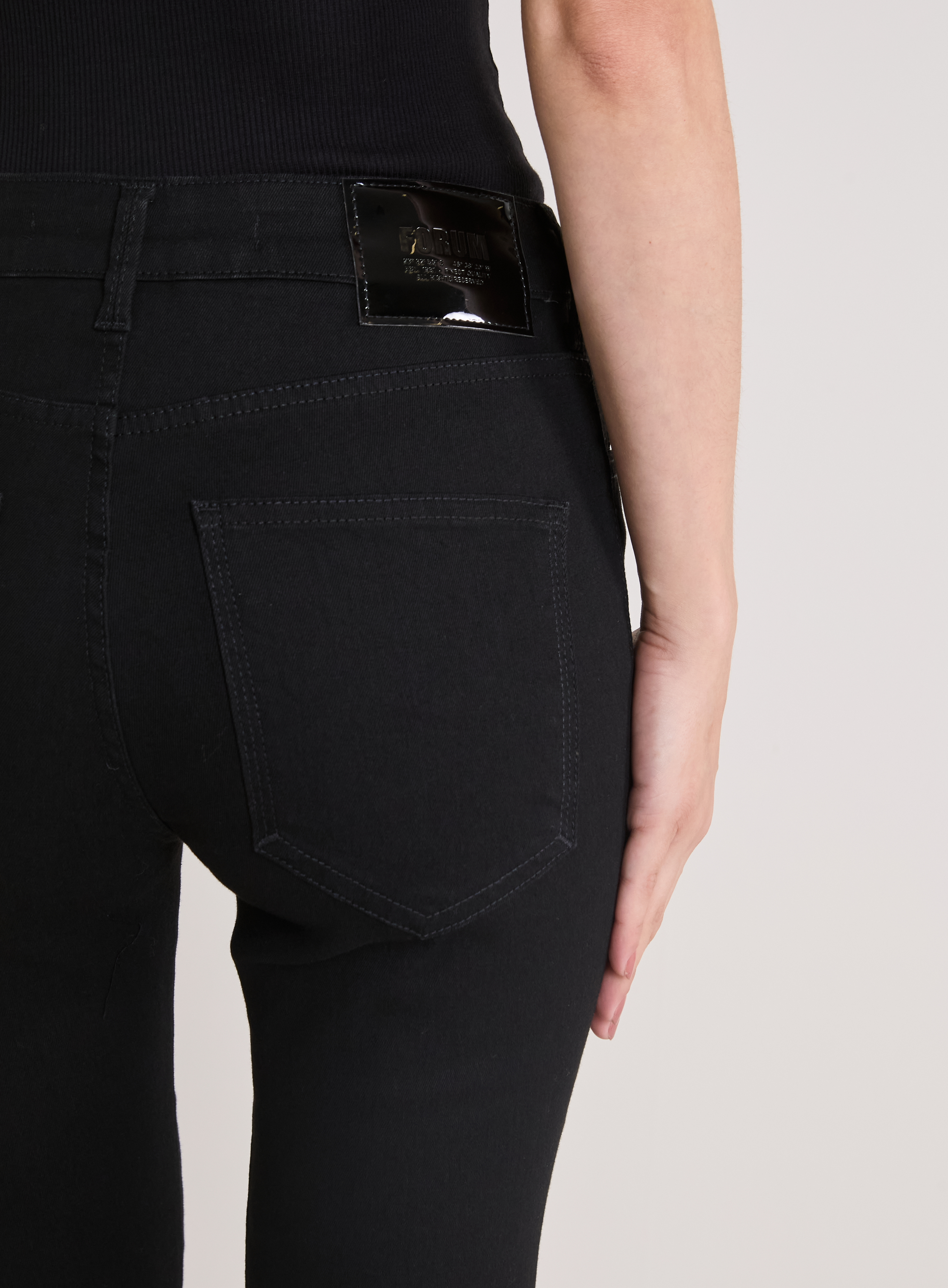 CALÇA JEANS MARISA 2 CIGARRETE 38 IND.PRETO