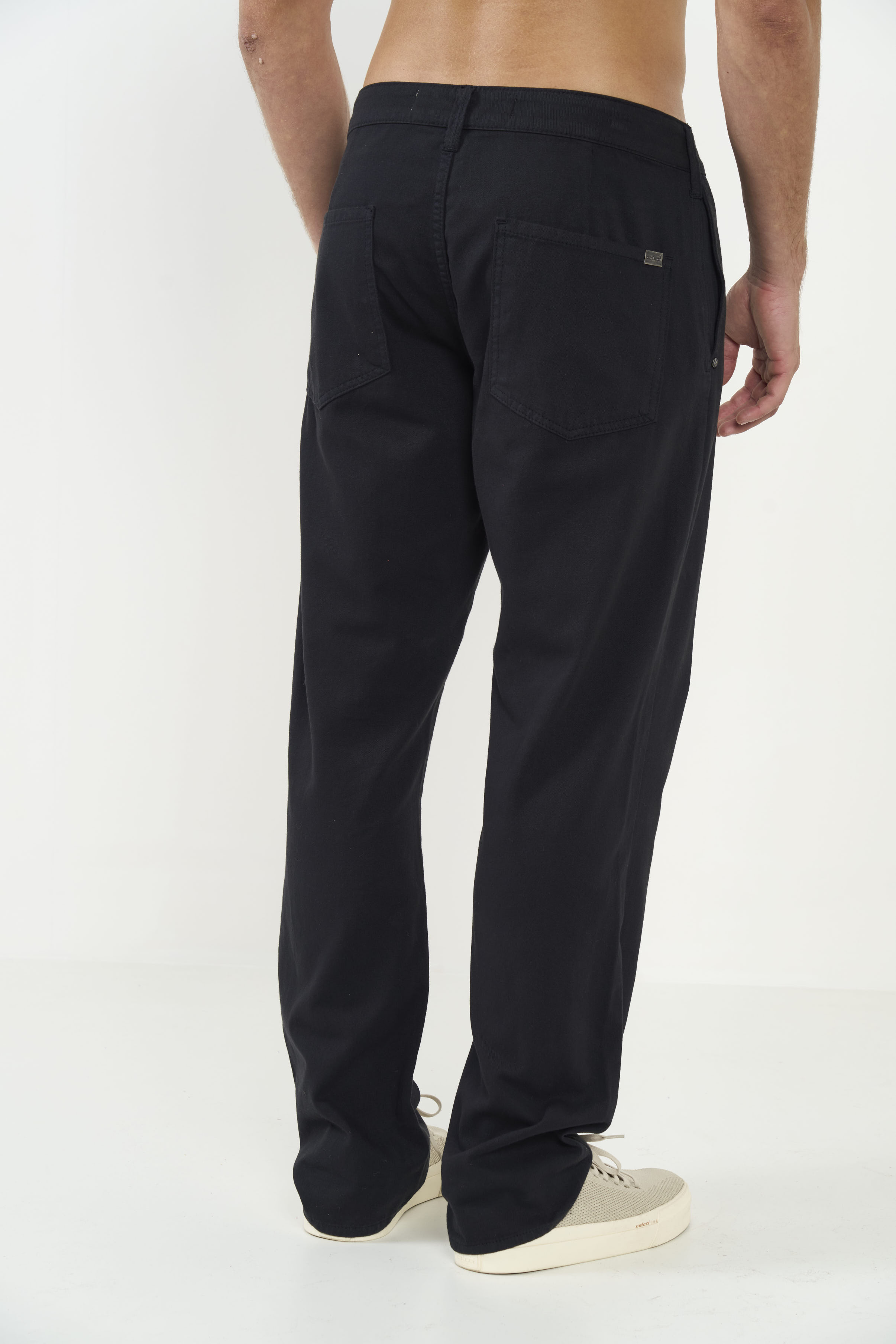 CALÇA SARJA RETA NOVA 44 PRETO