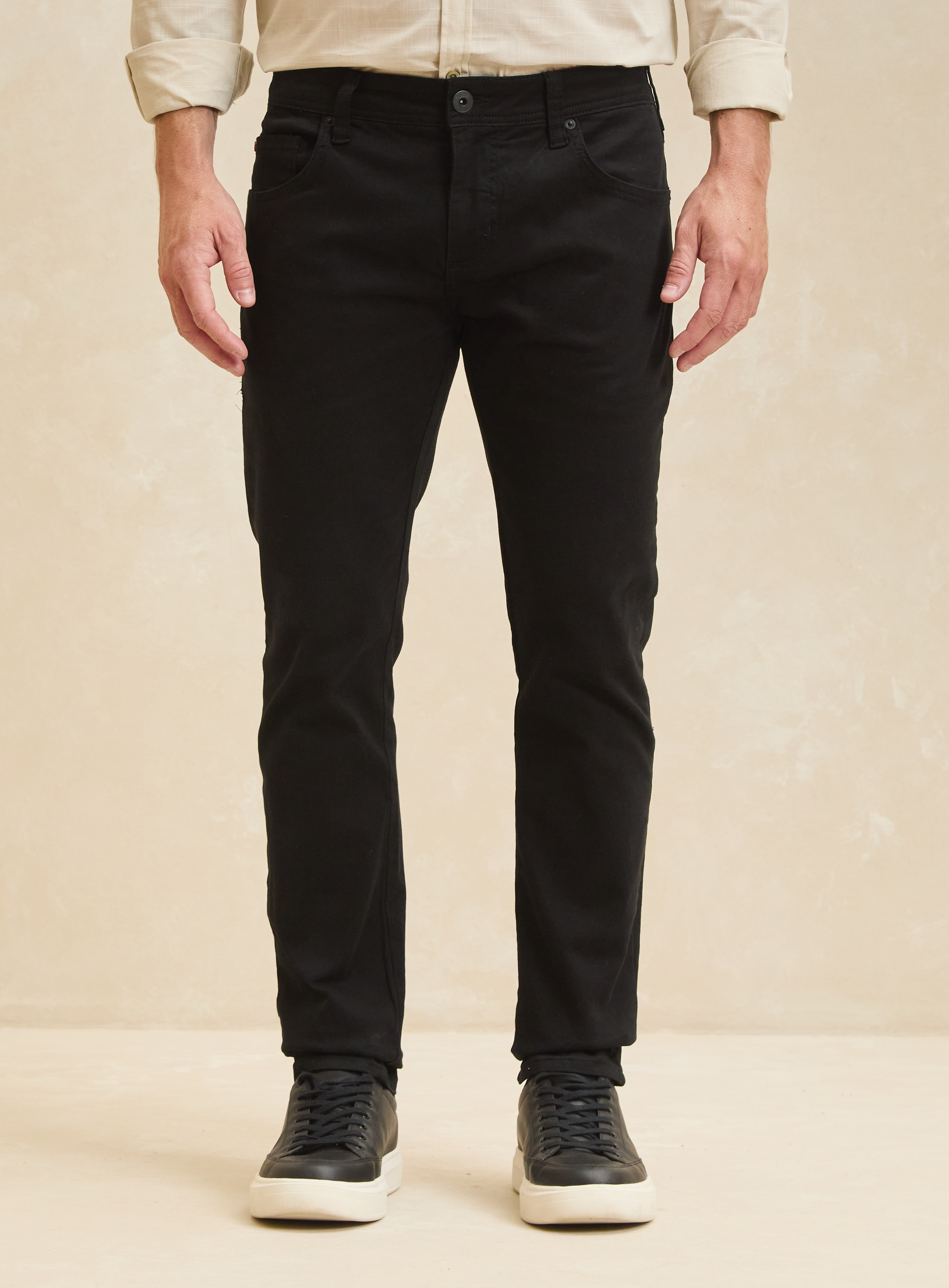 CALÇA SARJA IGOR SKINNY 38 PRETO