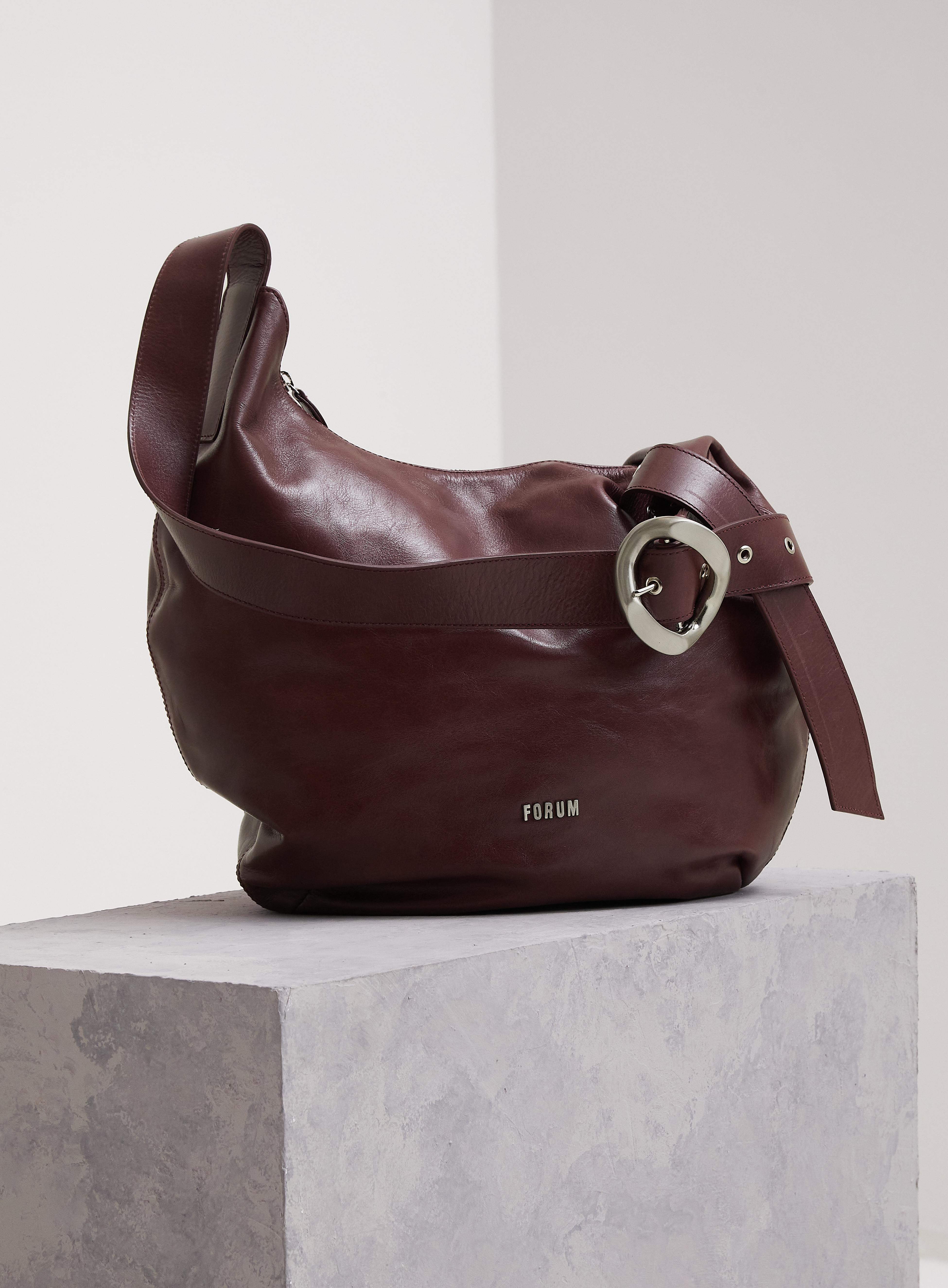 BOLSA FORUM HOBO ISIS U BORDO GIA
