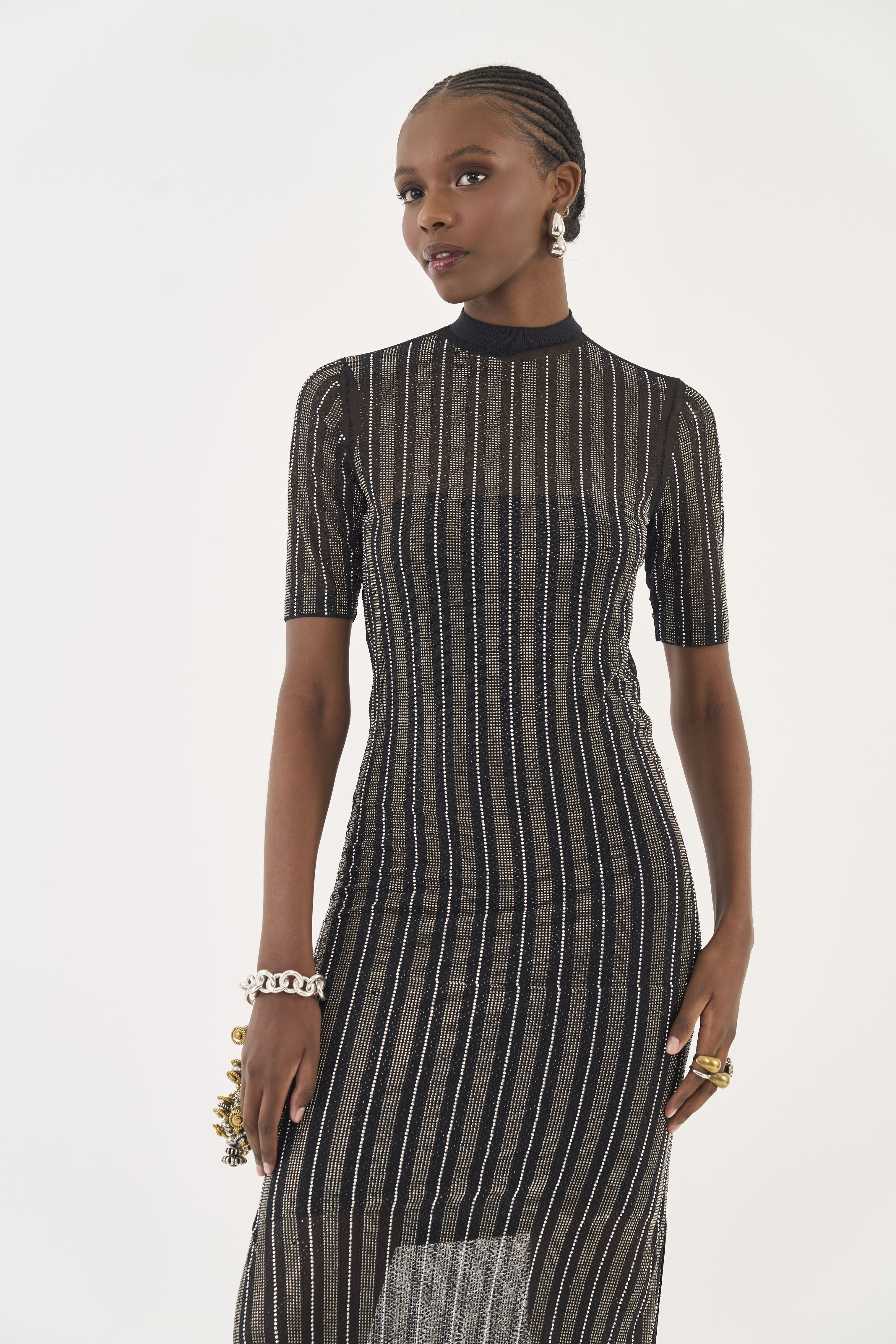 VESTIDO TULE COM APLICAÇÃO M PRETO