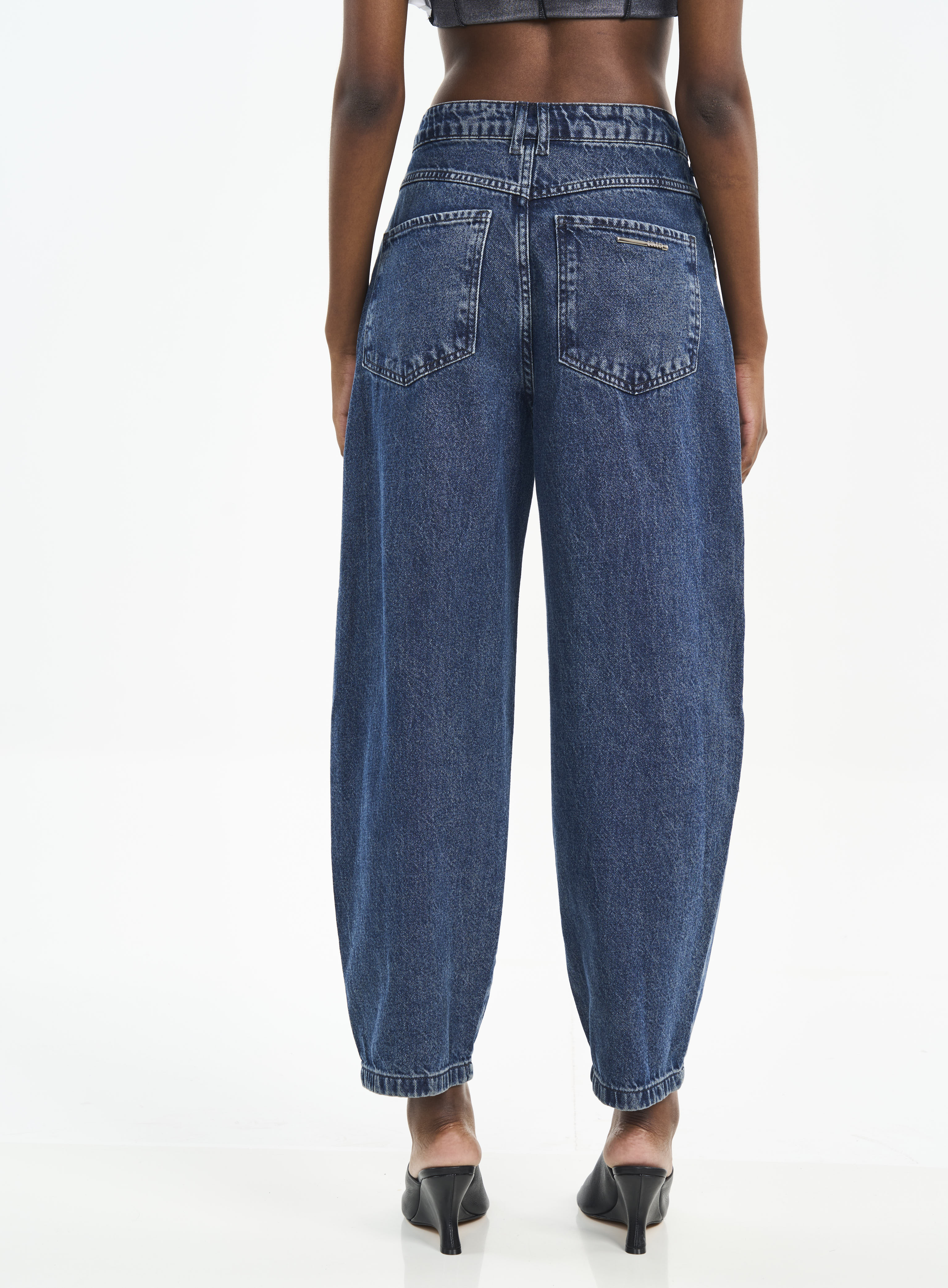 CALÇA JEANS JOANA BARRIL COM APLICAÇÃO 36 INDIGO