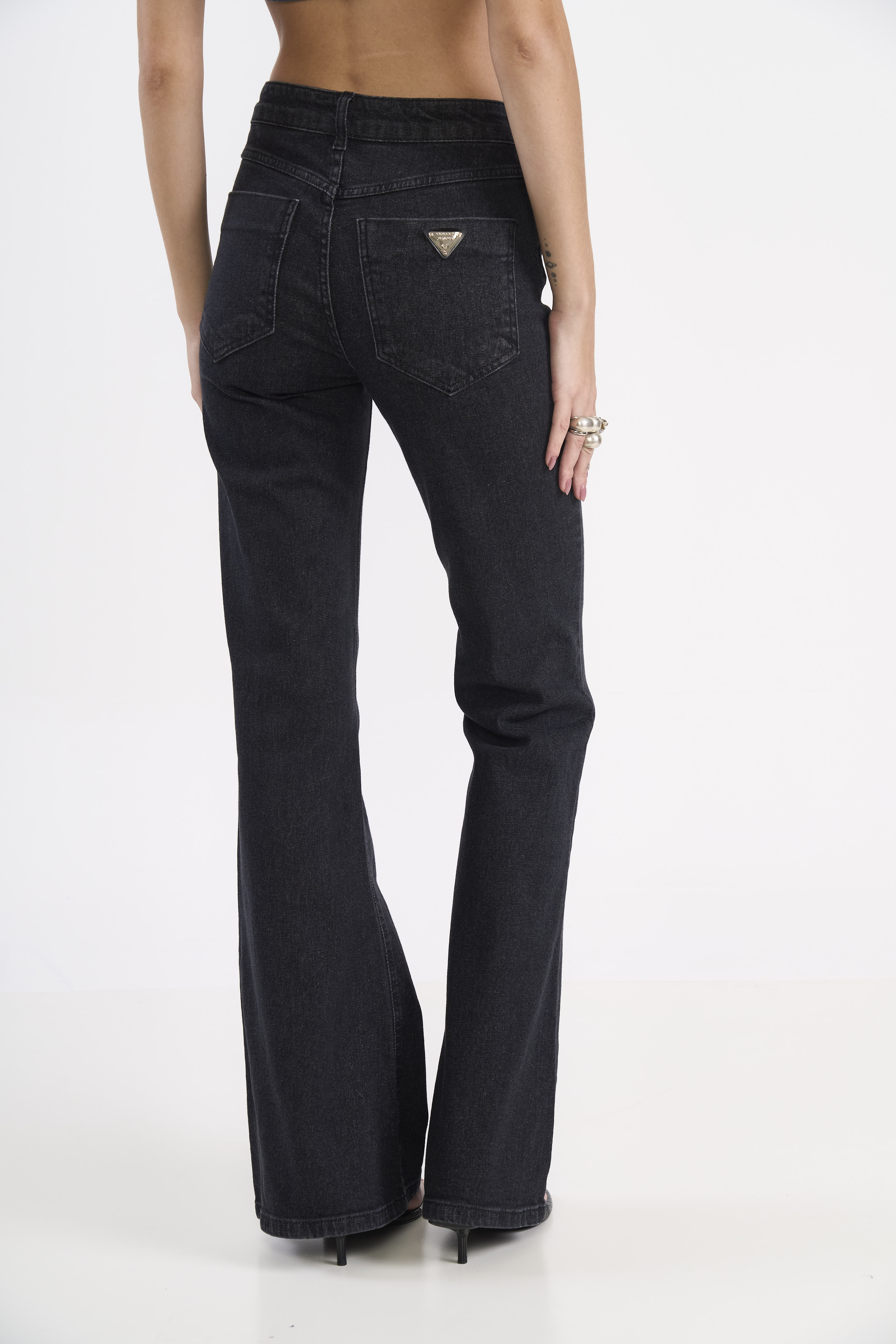CALÇA JEANS NOVA YORK FLARE COM CINTO 44 IND.PRETO