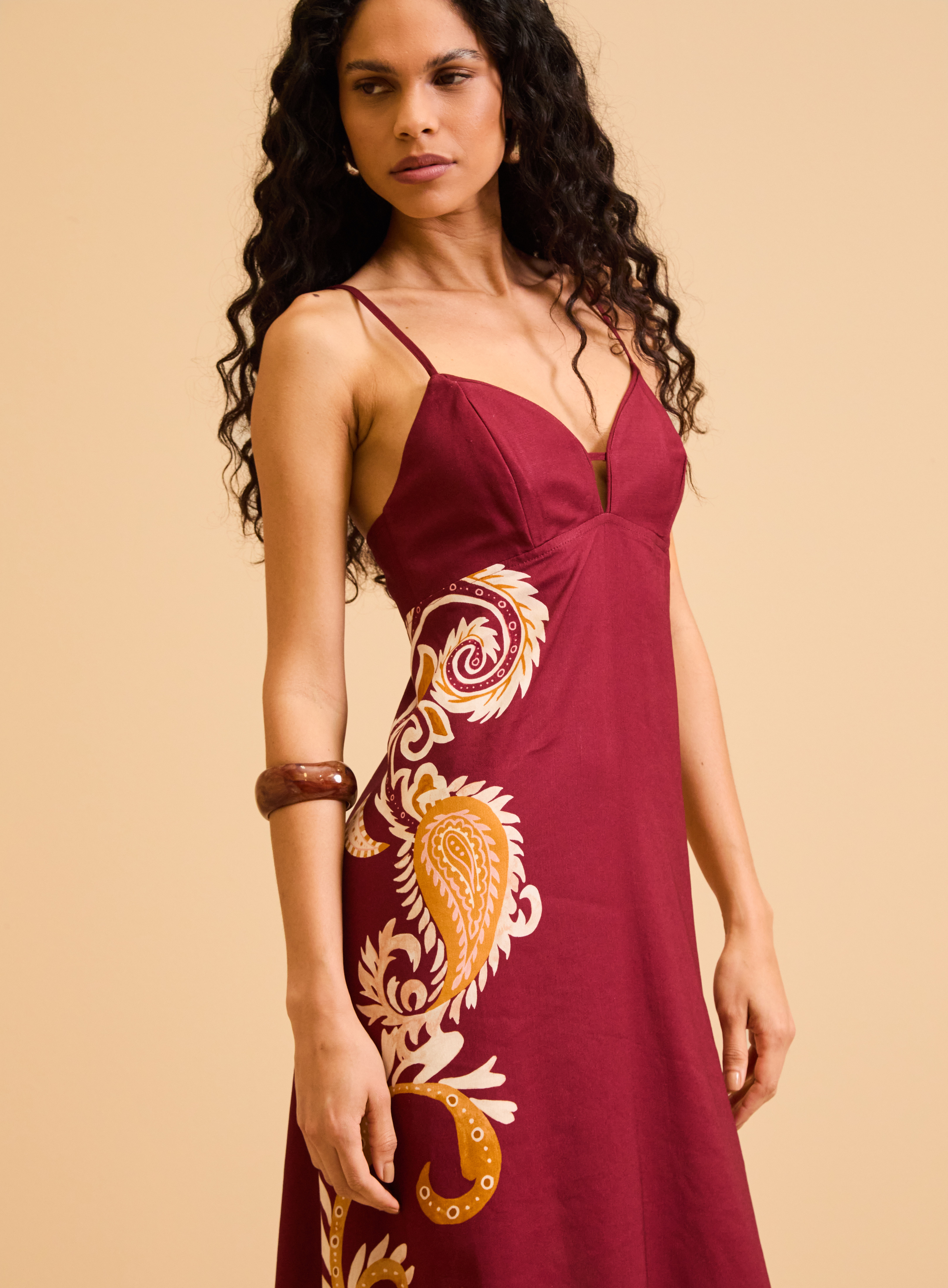 VESTIDO LINHO ESTAMPADO P CURVAS ORNAMEN.