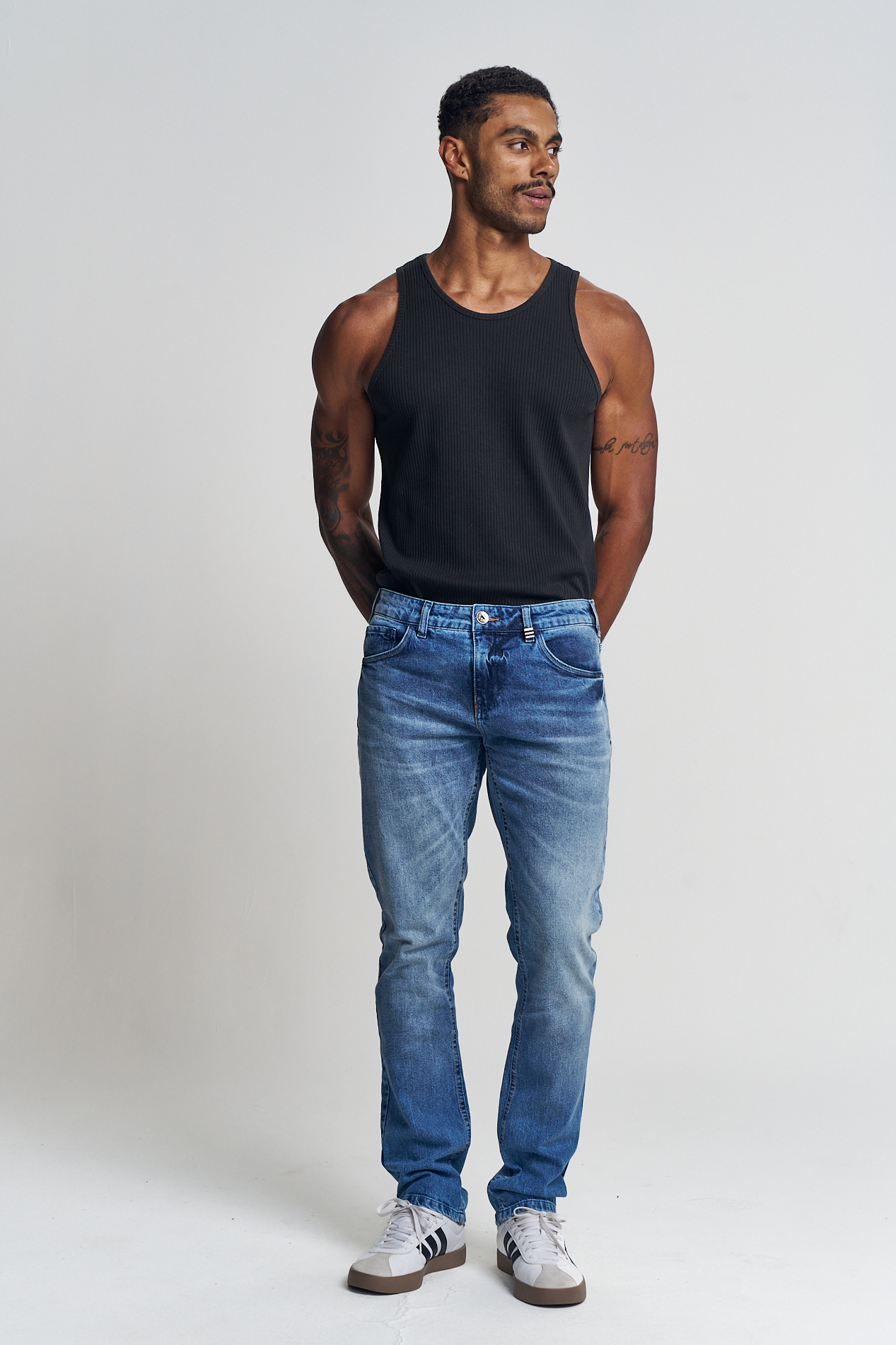 CALÇA JEANS GILSON SLIM 42 INDIGO