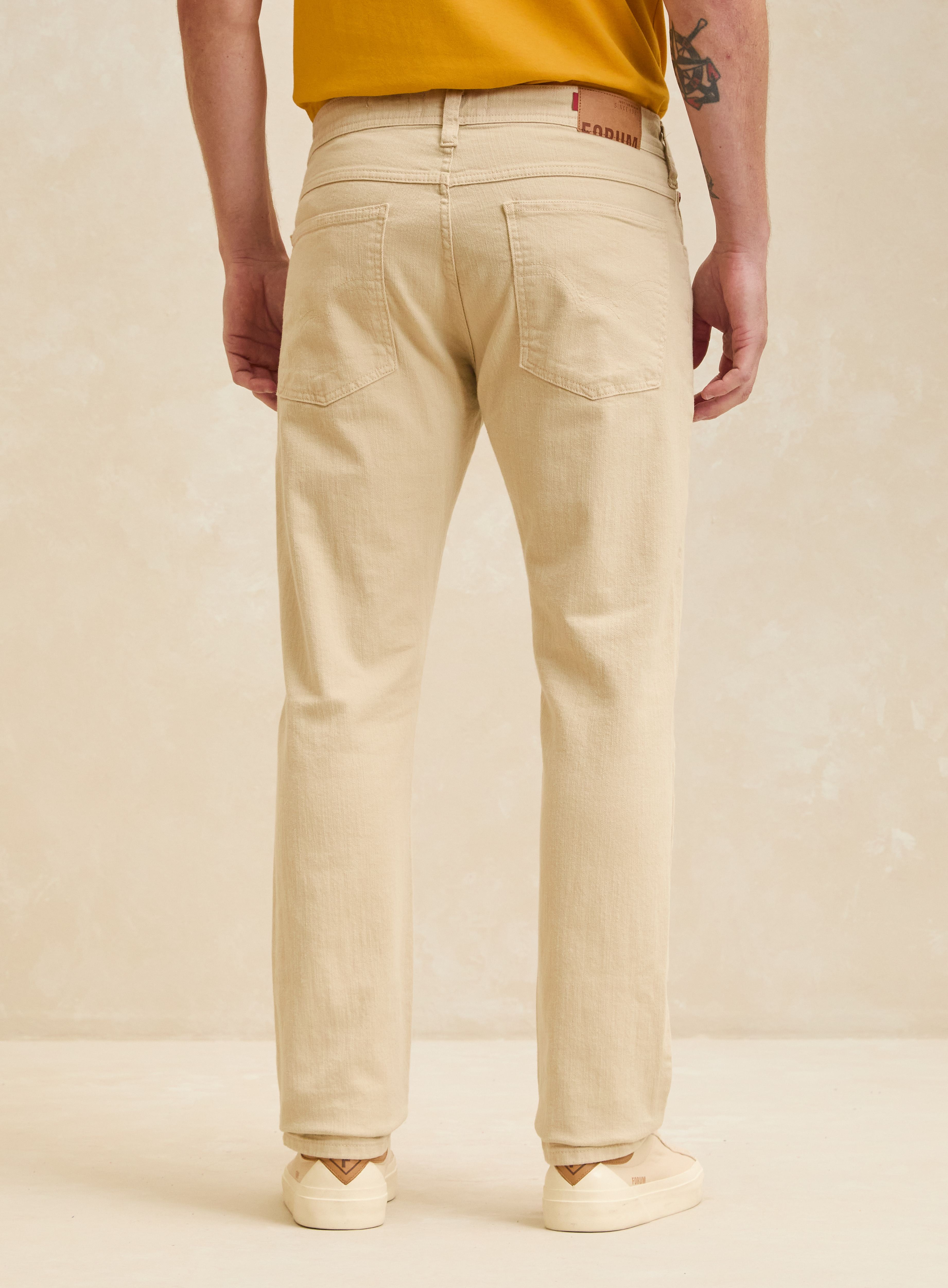 CALÇA SARJA PAUL SLIM 38 BEGE DAISY