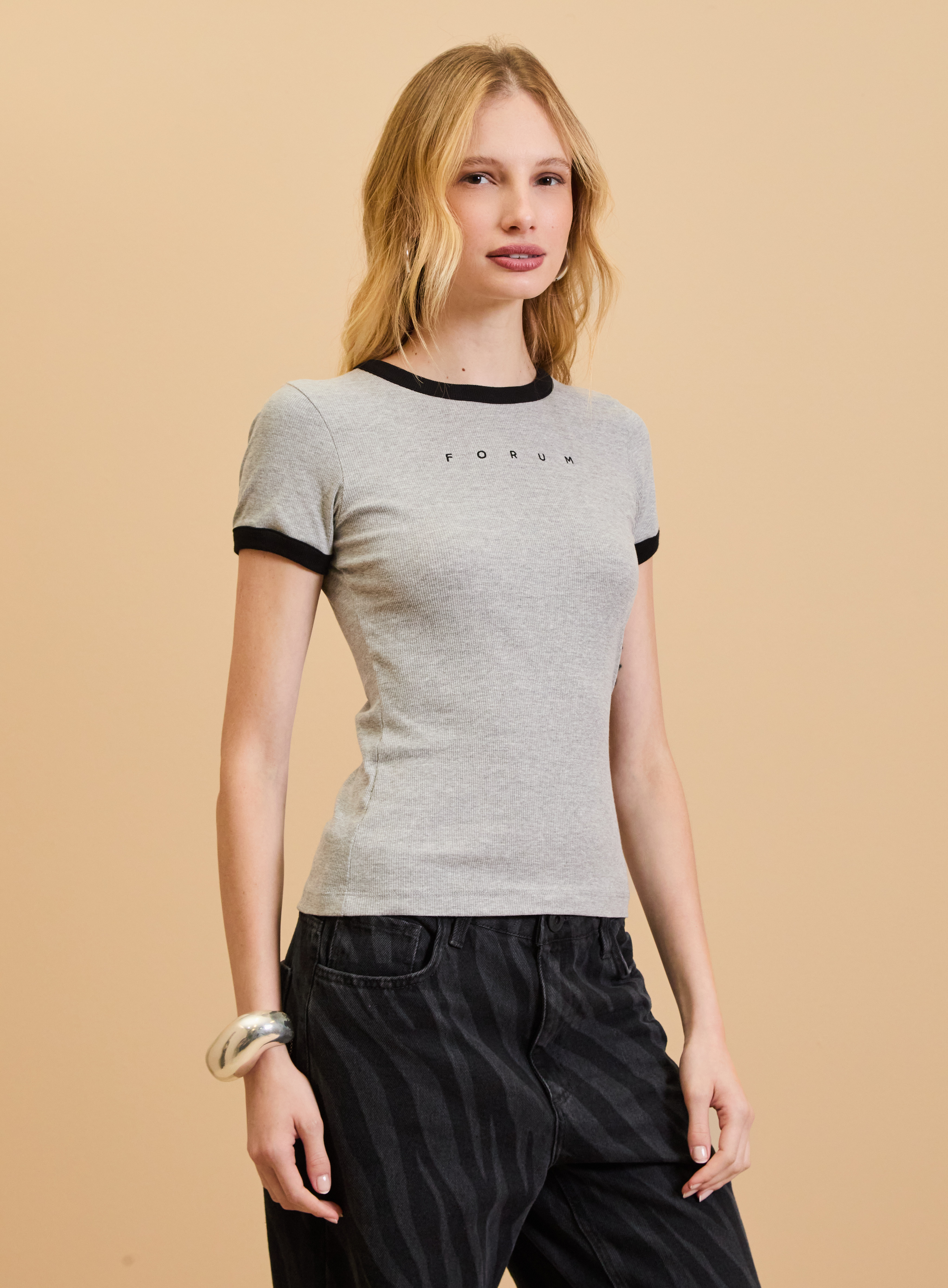 CAMISETA FORUM P MESCLA/PRETO
