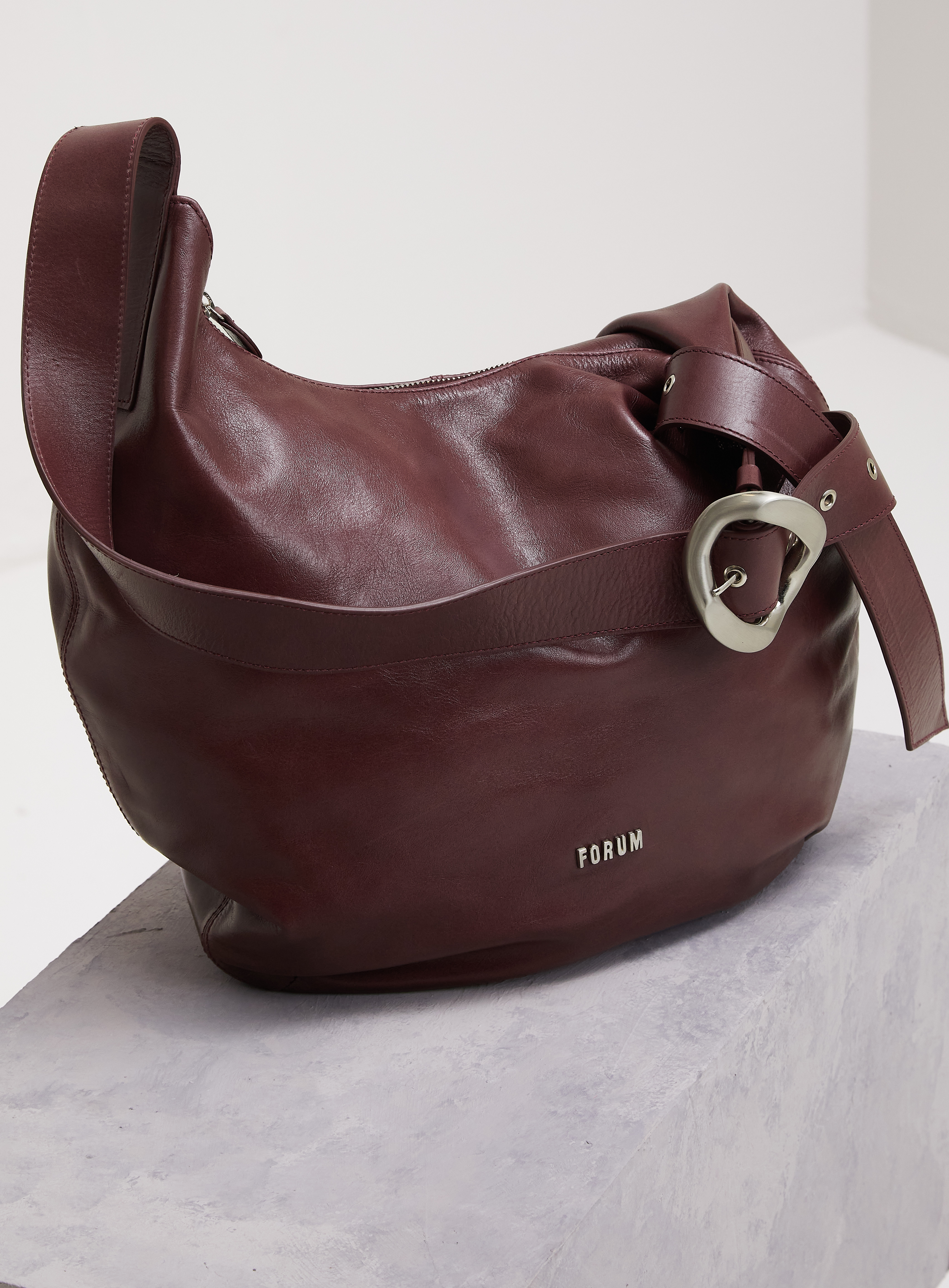 BOLSA FORUM HOBO ISIS U BORDO GIA