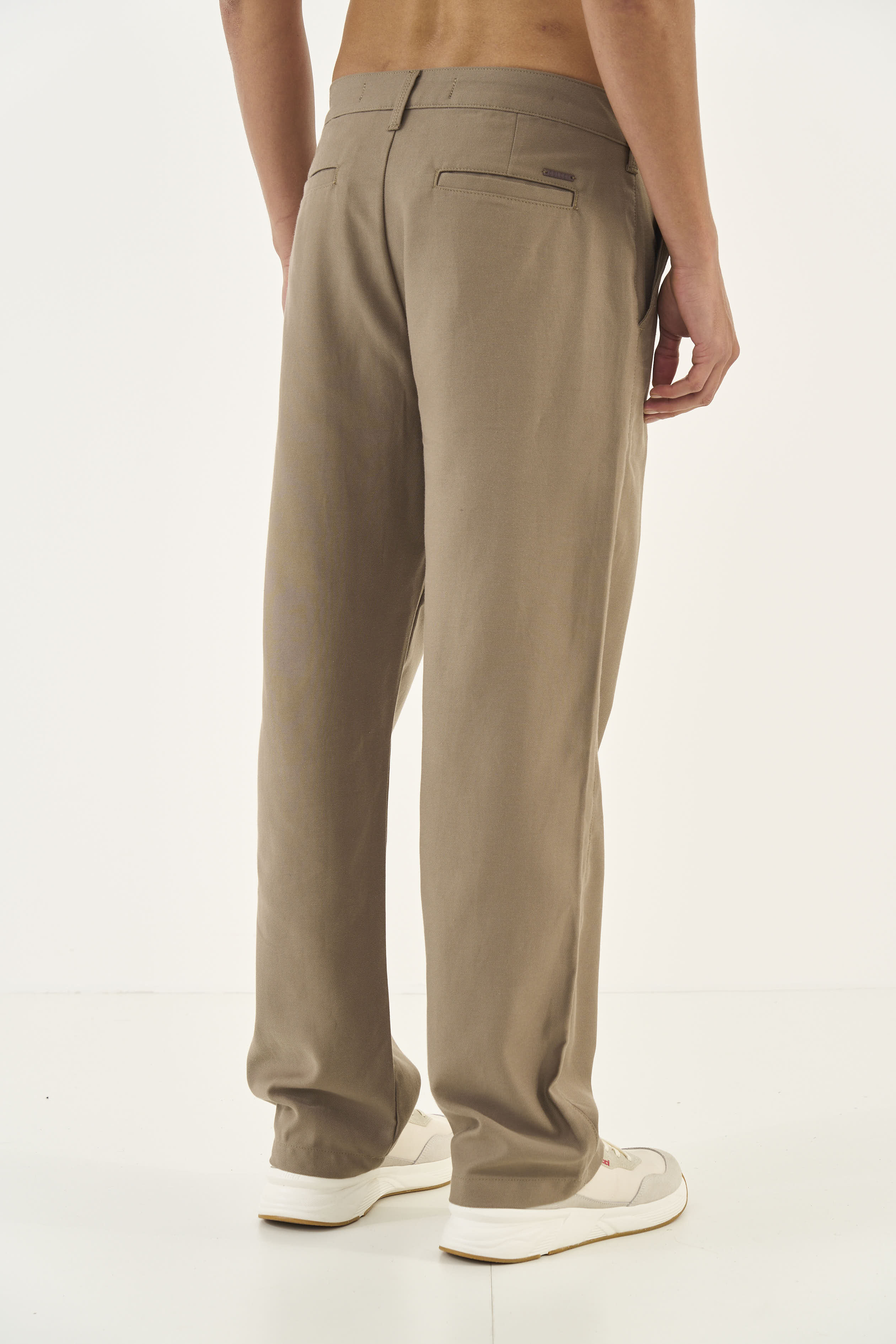 CALÇA SARJA LOOSE FIT 40 BEGE CINZAS
