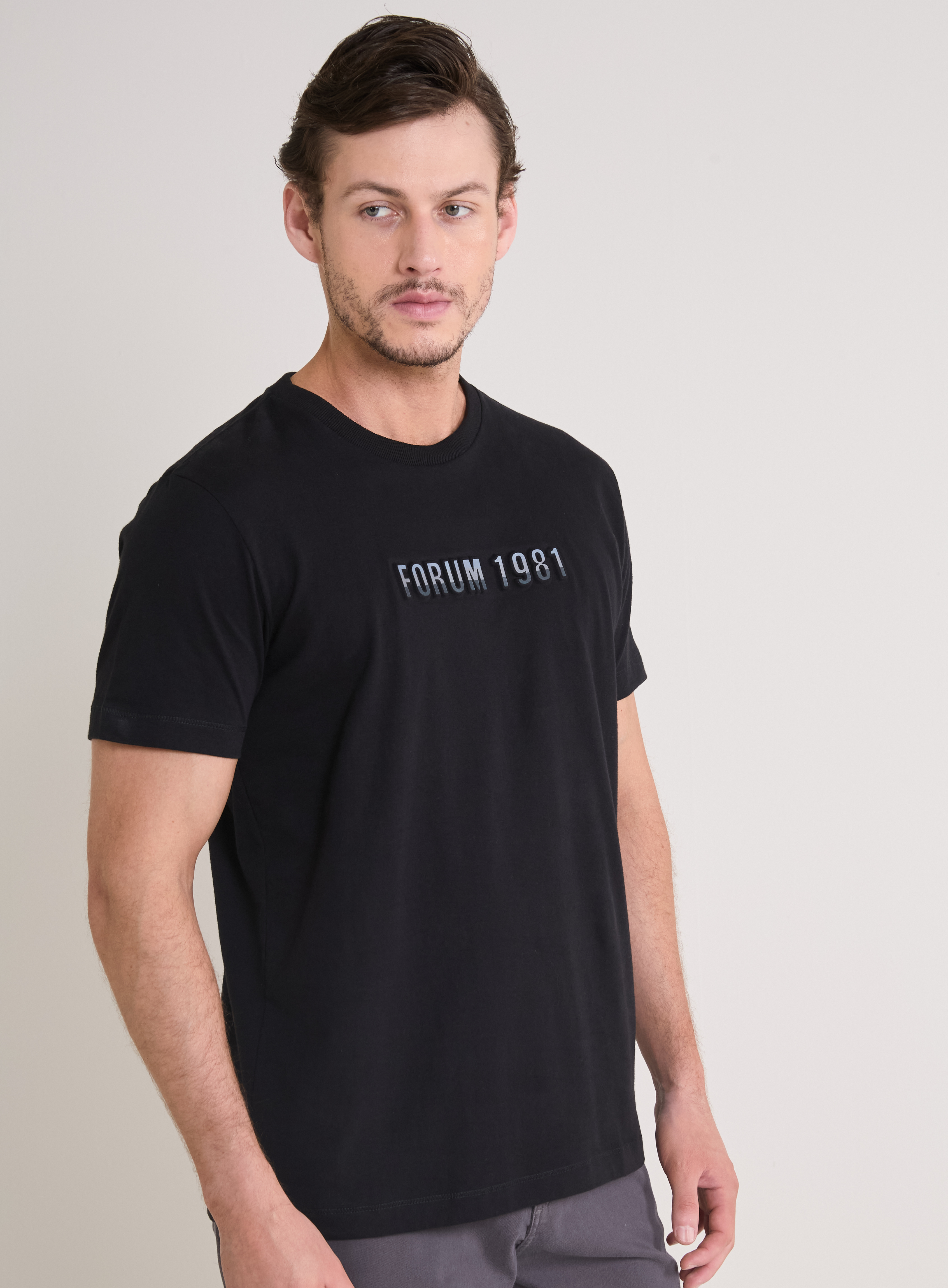 CAMISETA FORUM M PRETO