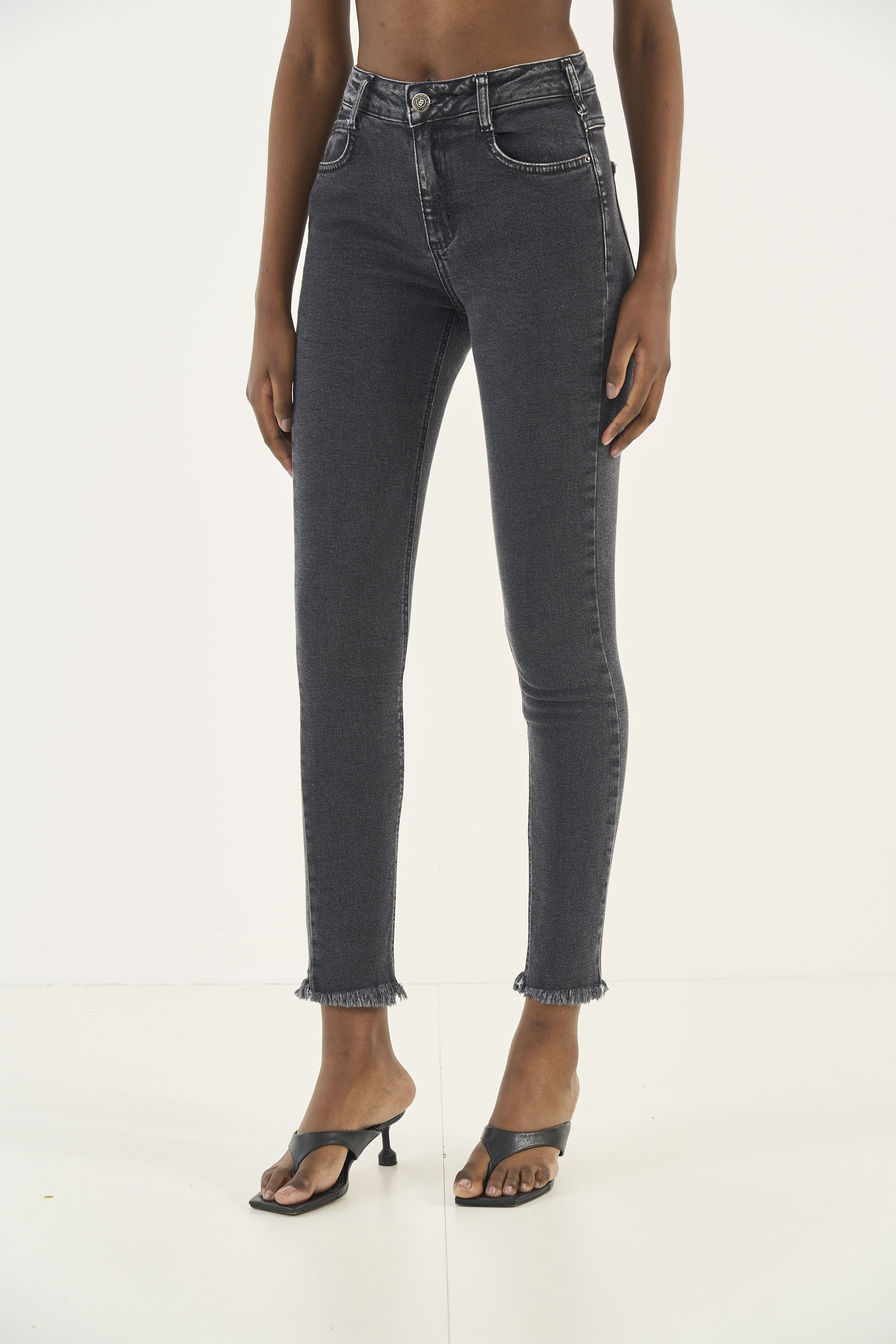 CALÇA JEANS BIA 38 IND.PRETO