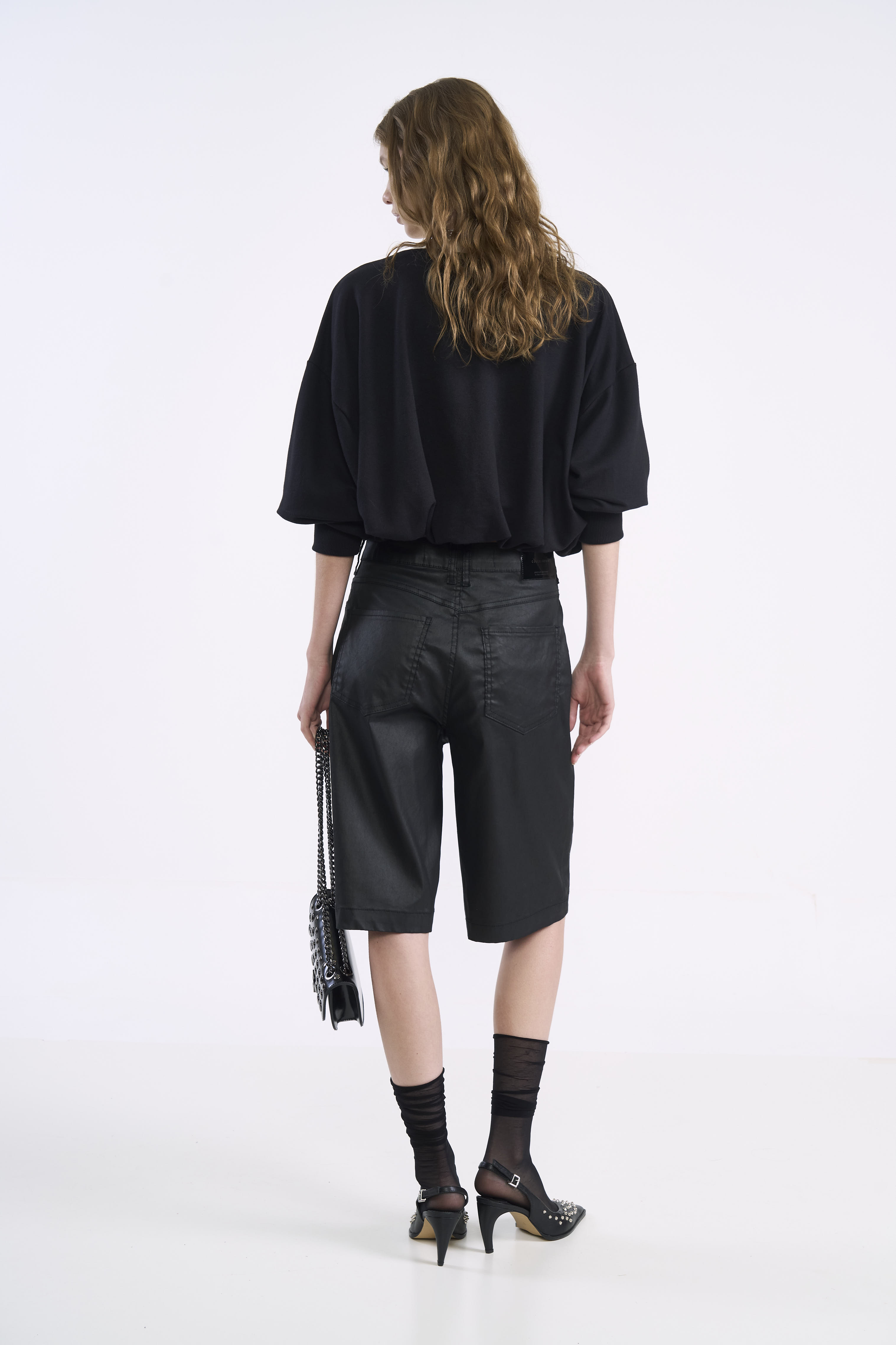 BERMUDA SARJA JOANA RESINADA 36 PRETO