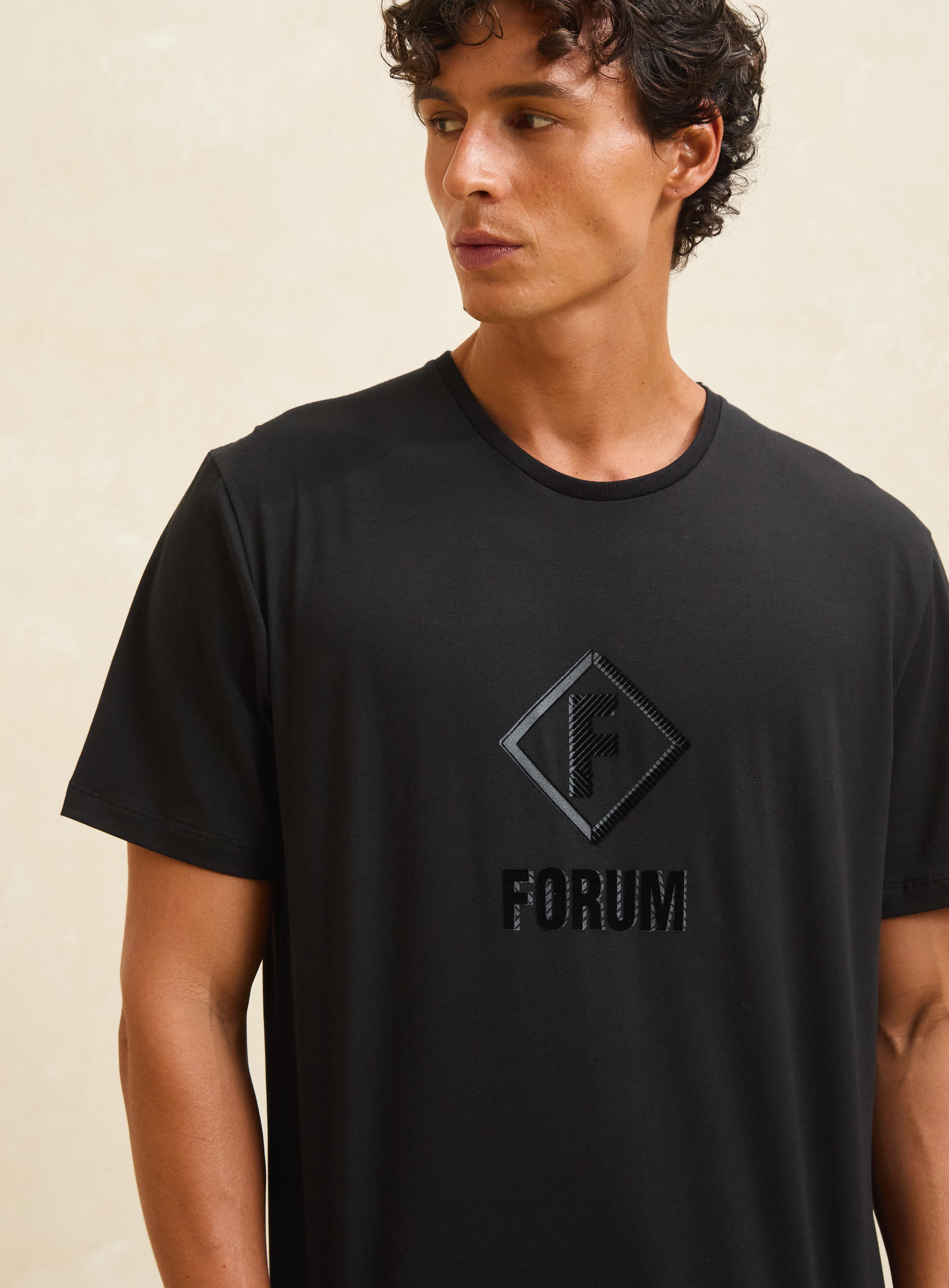 CAMISETA FORUM GG PRETO