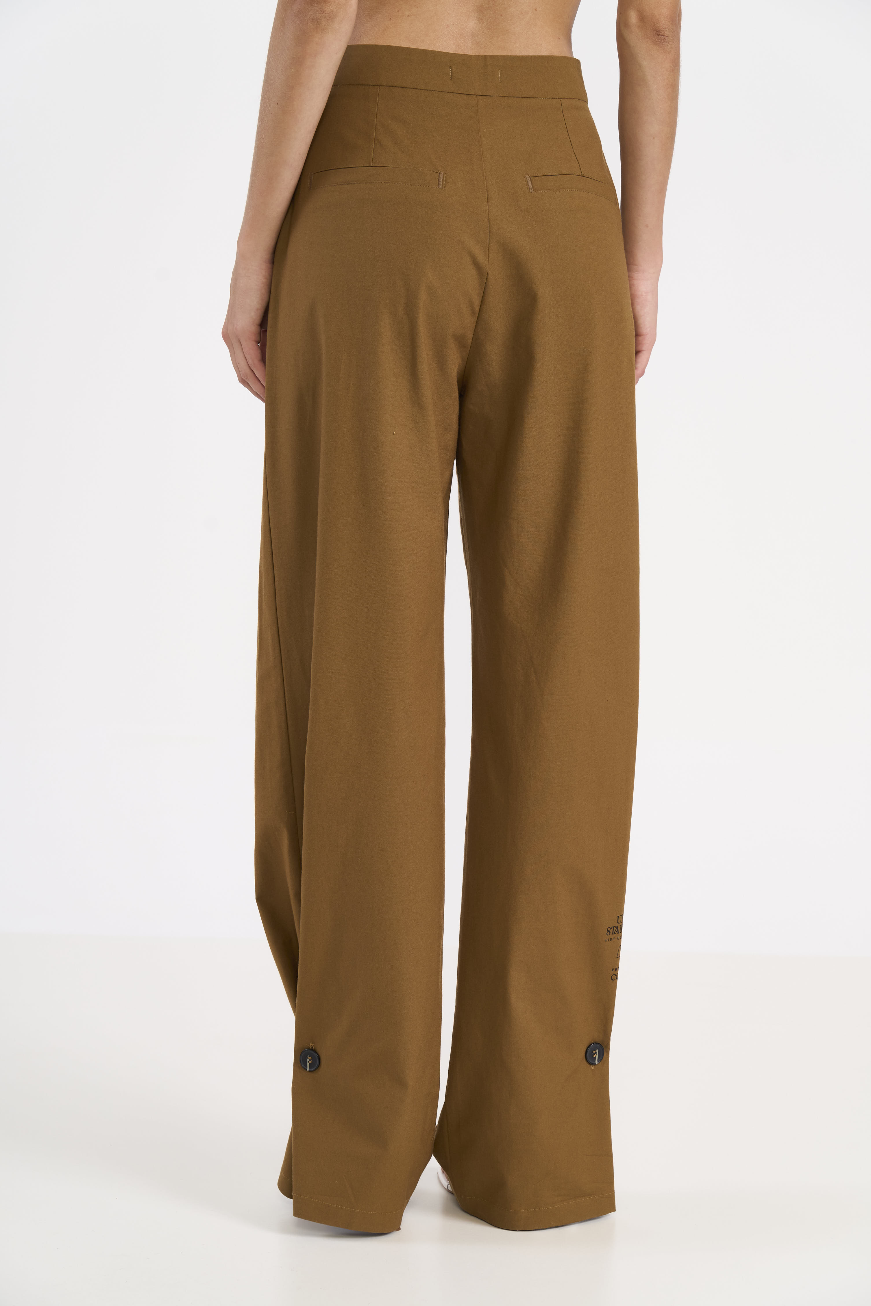CALÇA COLCCI G MARROM CUMARU