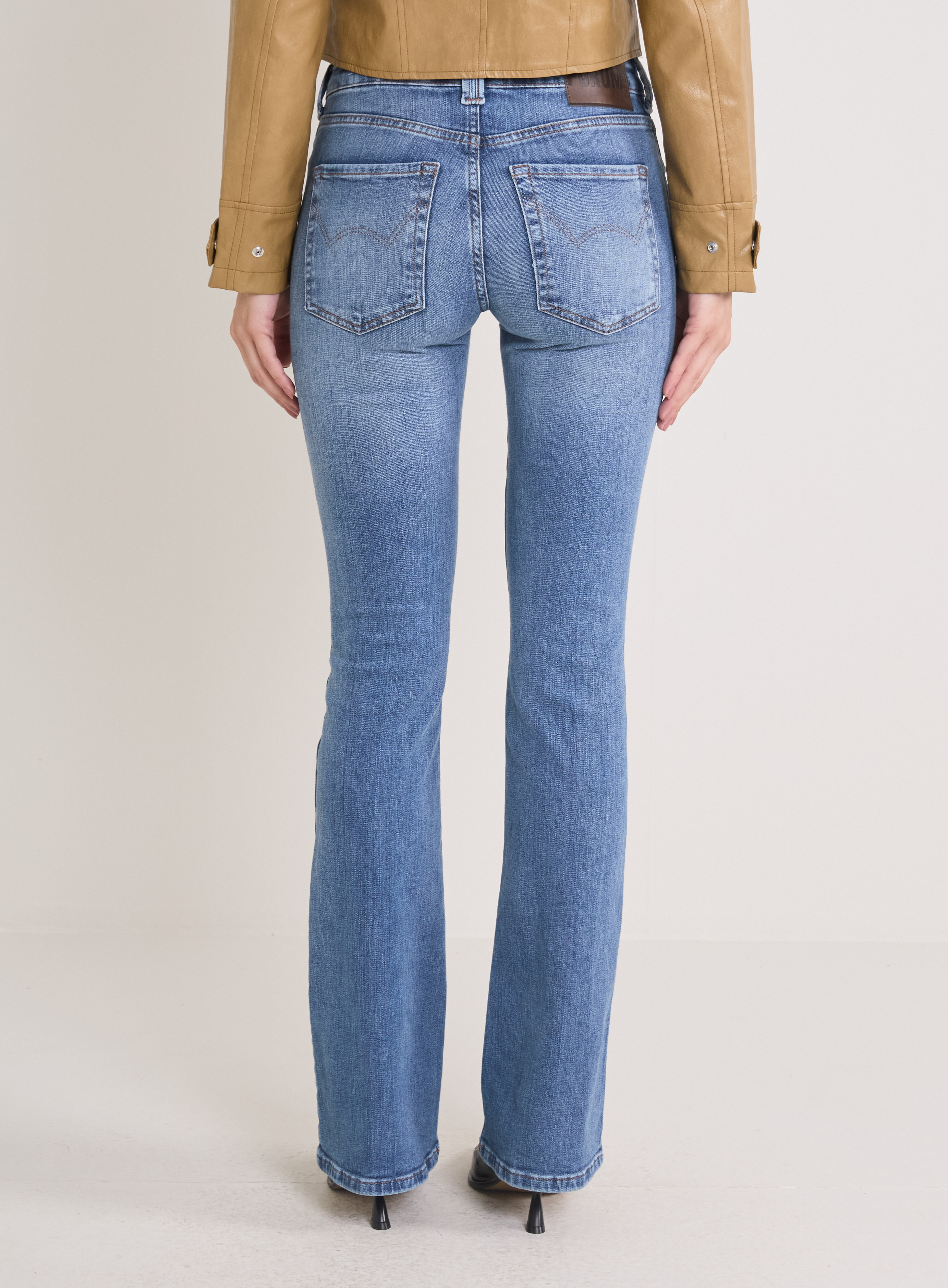 CALÇA JEANS BOOT CUT 40 INDIGO