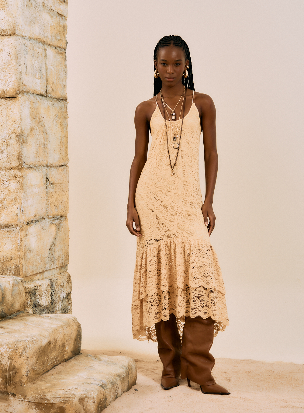 VESTIDO RENDA G BEGE MACIEIRA